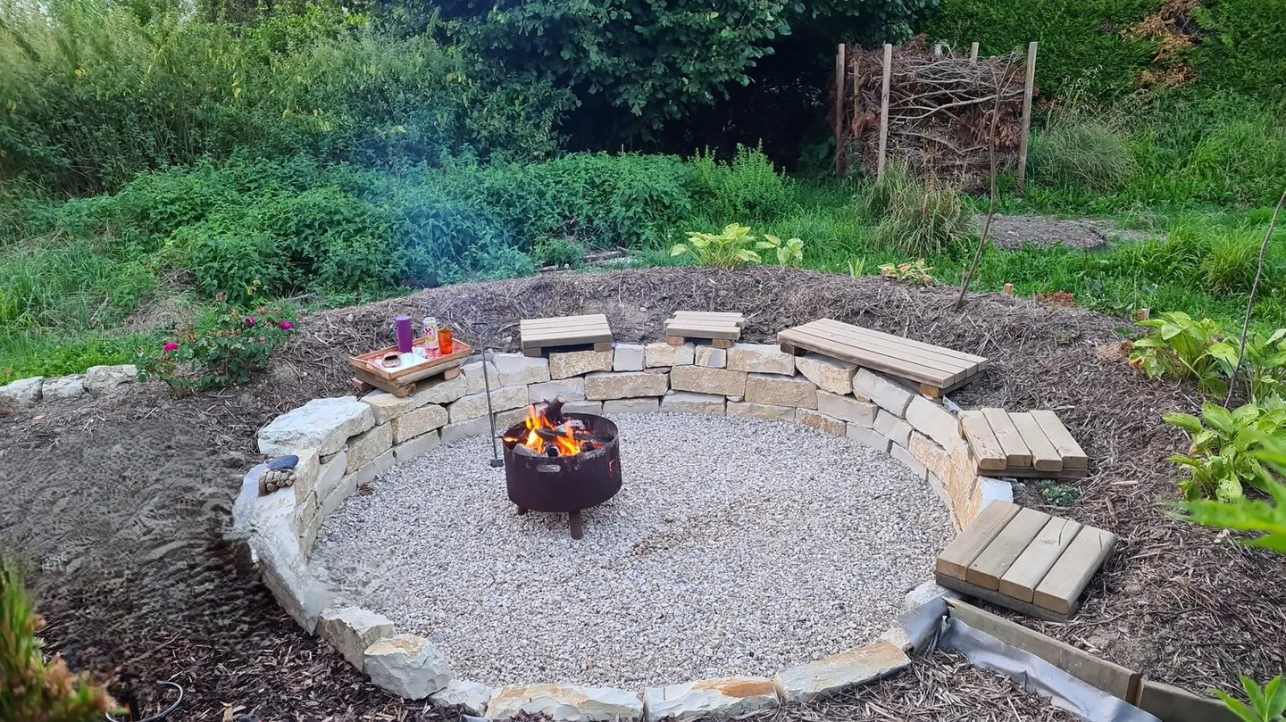 Casa spaziosa con giardino, stalla, fienile - Foto 8 di 47