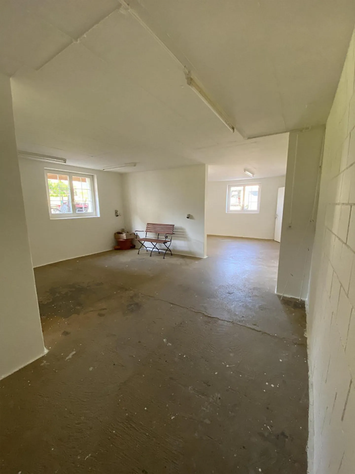 Werkstatt oder Lagerraum im Erdgeschoss - Foto 1 von 10