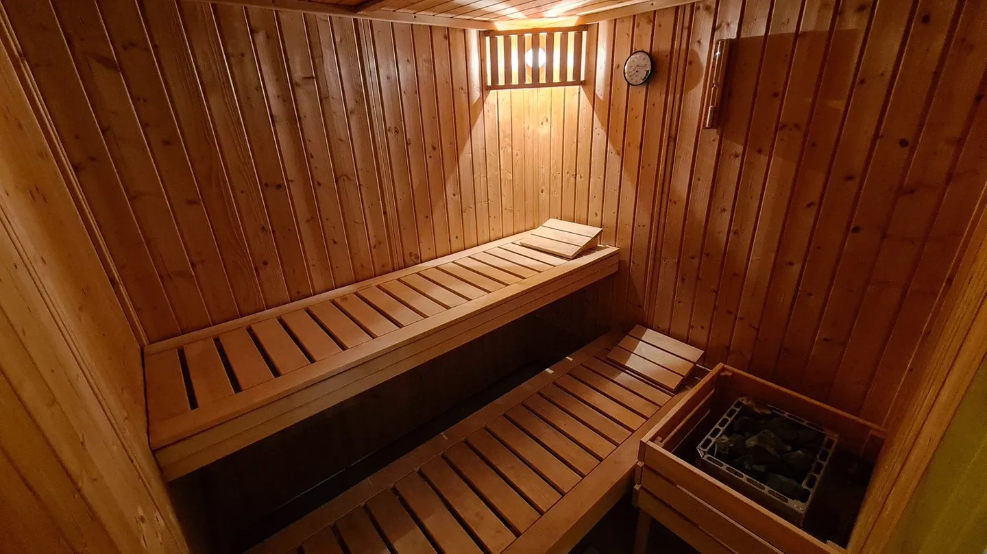 Casa spaziosa con giardino, stalla, fienile - Foto 23 di 47