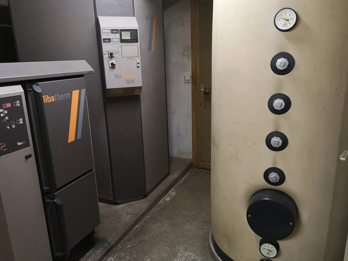 Casa spaziosa con giardino, stalla, fienile - Foto 36 di 47