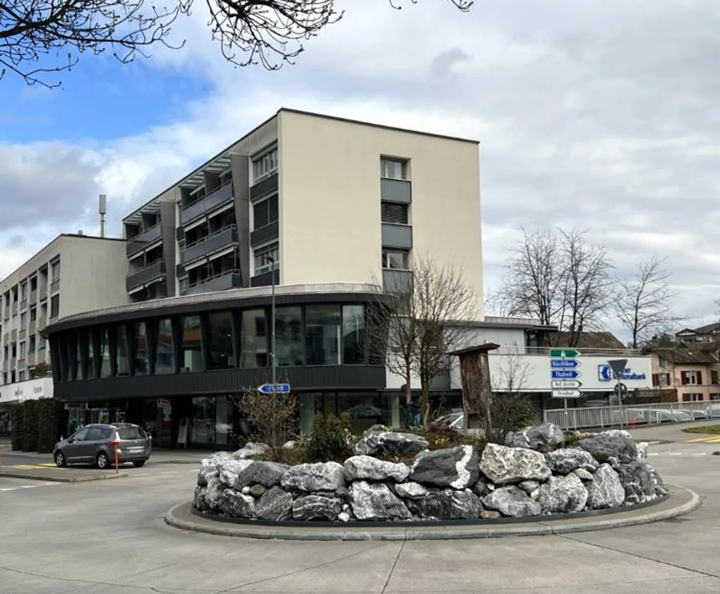 Commercial space in the heart of Adliswil - Your new location from 01.01.... - Photo 1 of 8