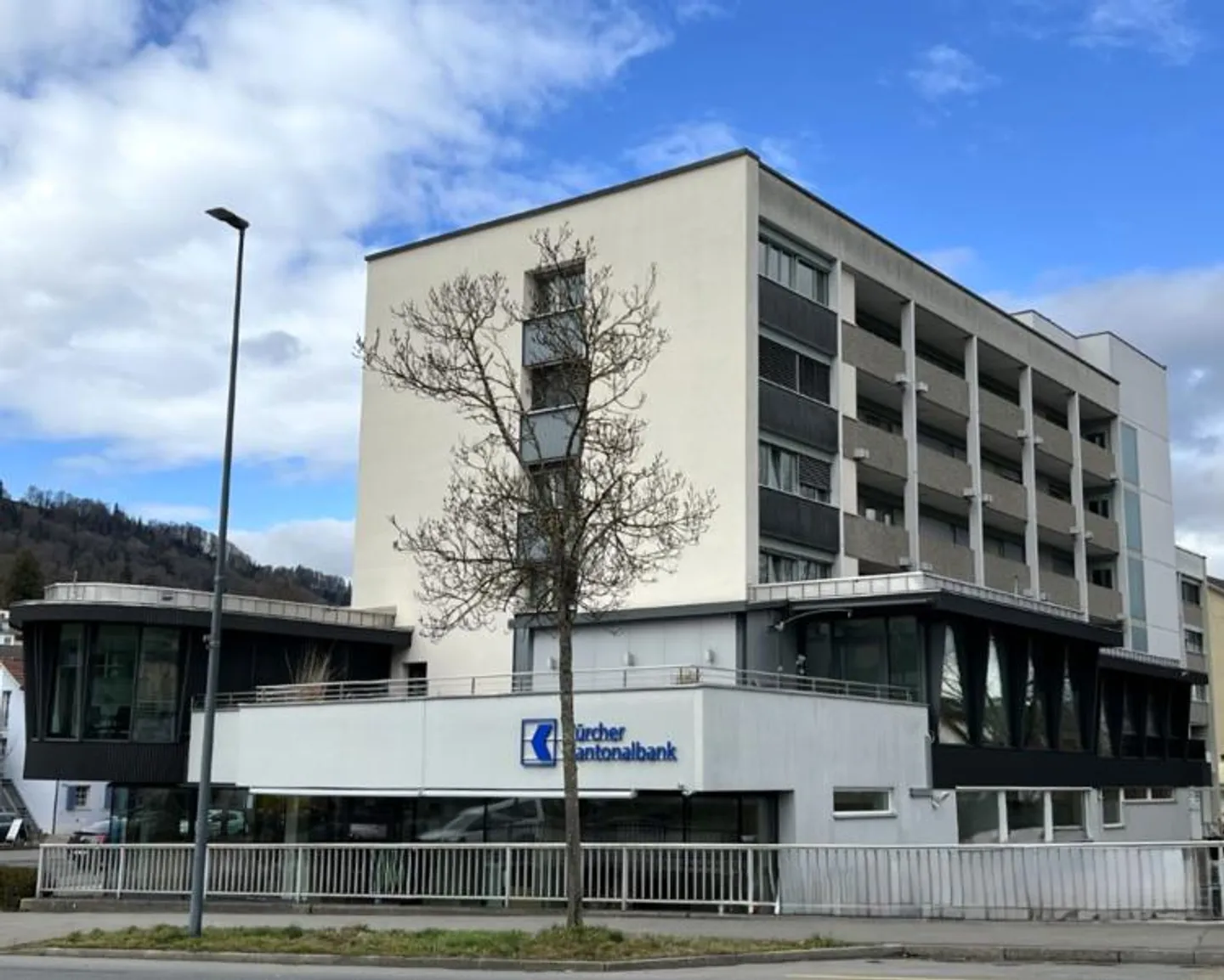 Commercial space in the heart of Adliswil - Your new location from 01.01.... - Photo 2 of 8