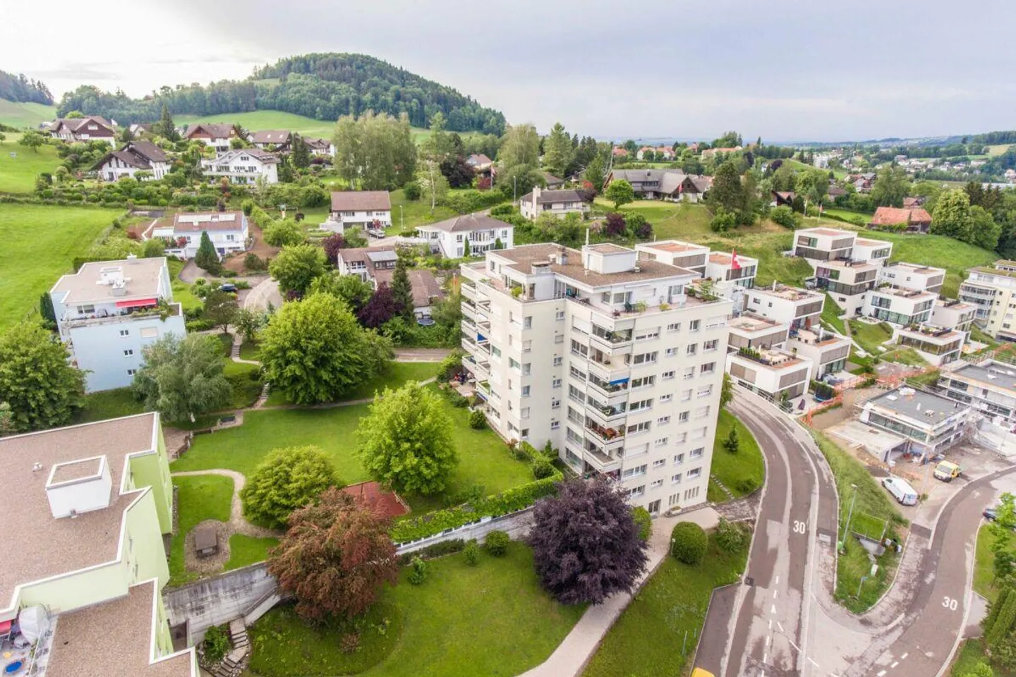 Spacious 5.5-room family apartment in the popular Bruggeregg neighborhood - Photo 18 of 21