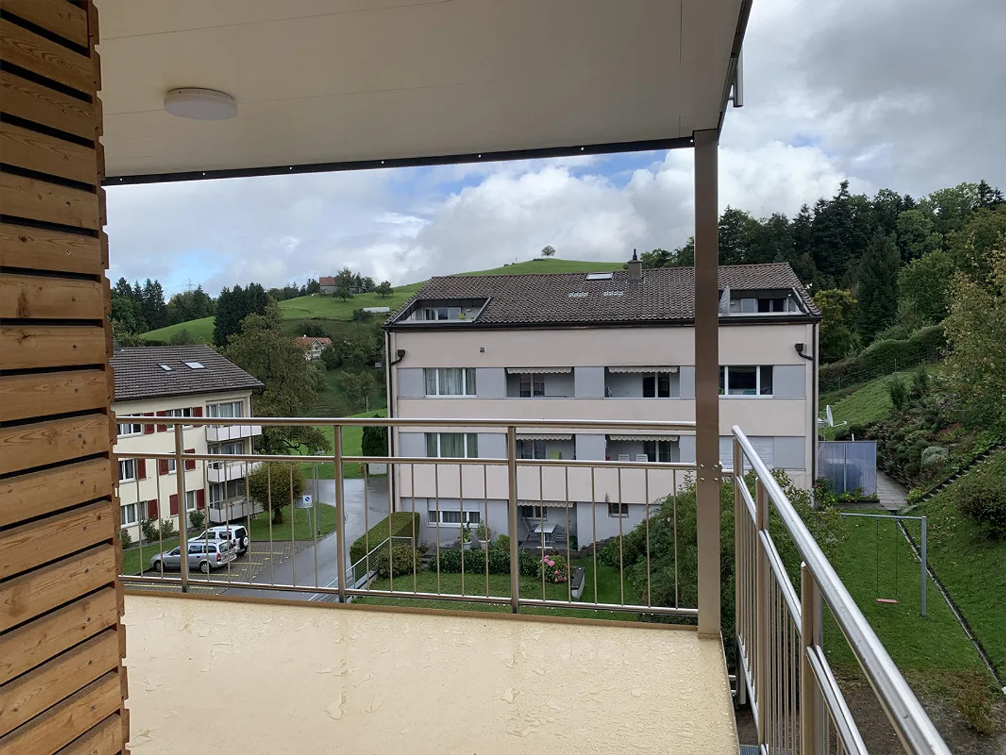 Geräumige Wohnung mit Balkonen - Foto 6 von 6