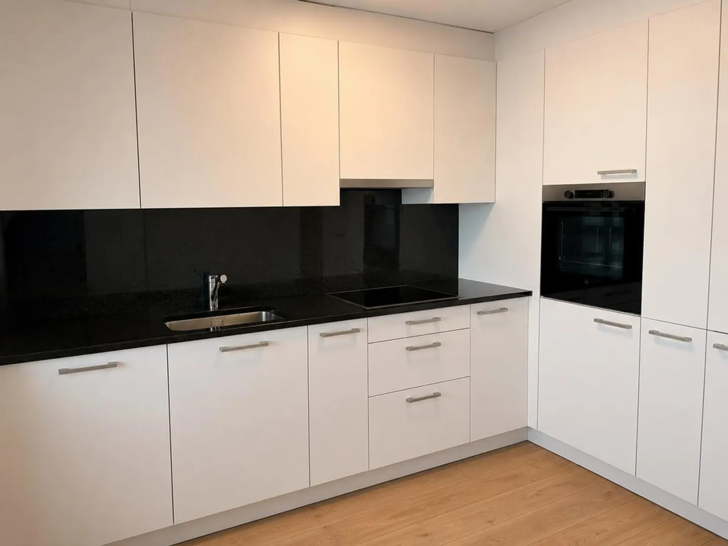 Moderne 4.5 Zimmer-Wohnung - Foto 6 von 8