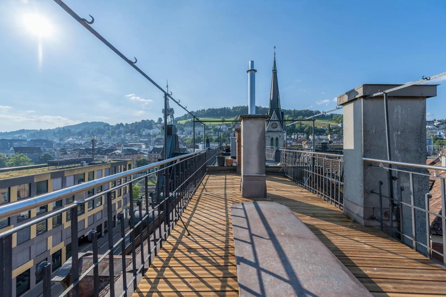 MAISONETTE APARTMENT WITH PRIVATE ROOF TERRACE - FIRST OCCUPANCY - Photo 2 of 10