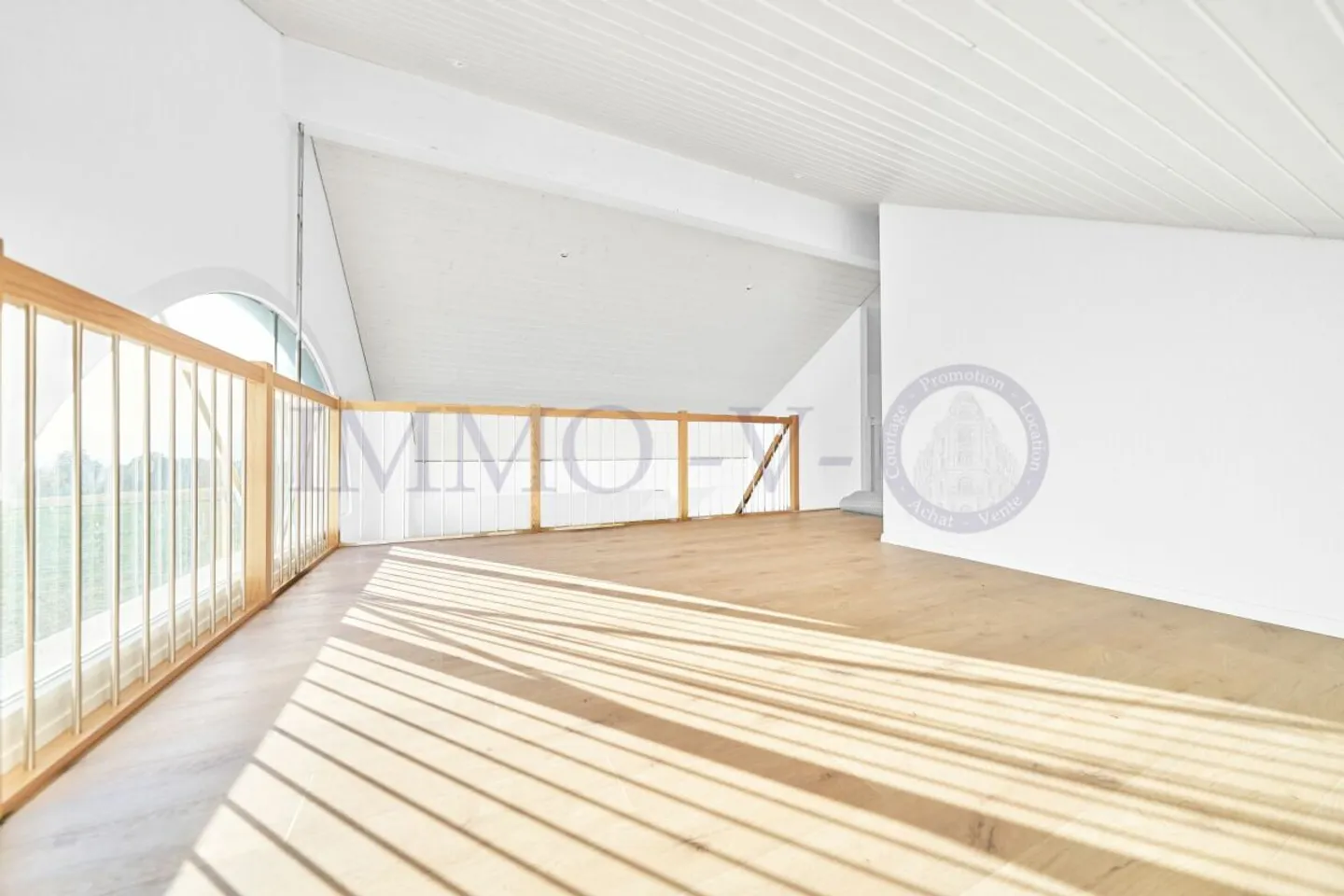 NUOVO ATTICO DI LUSSO CON GRANDE BALCONE E VISTA SULLA NATURA - Foto 4 di 6