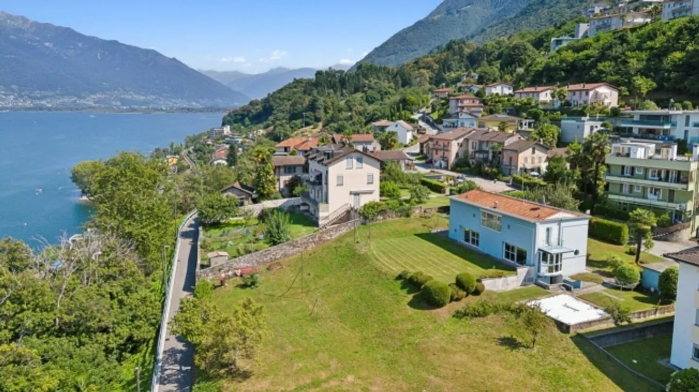 Terreno edificabile con vista lago non ostacolata - Foto 3 di 5