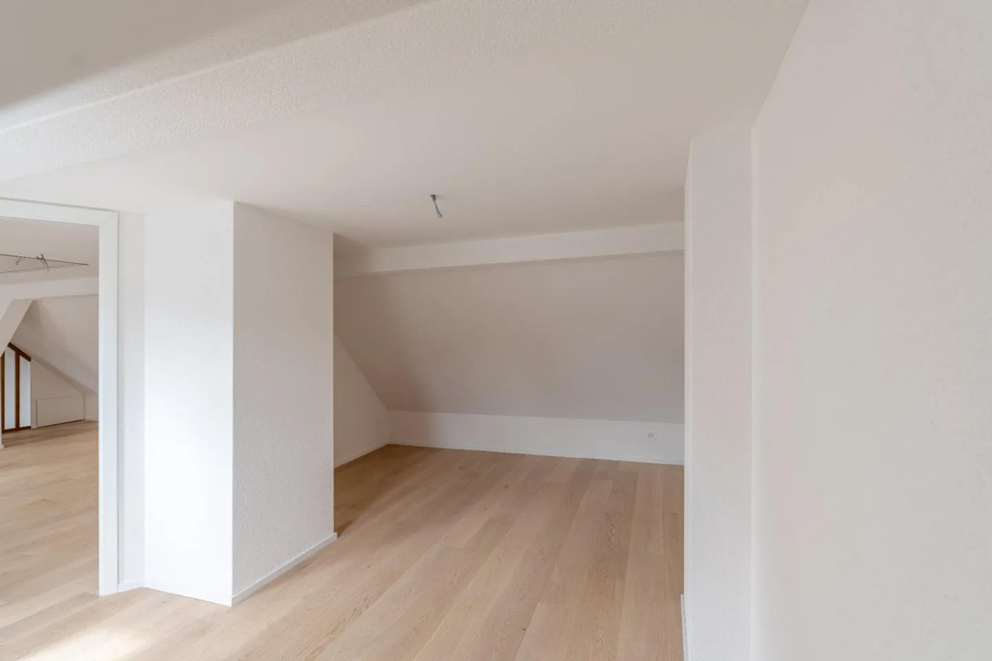 MAISONETTE APARTMENT WITH PRIVATE ROOF TERRACE - FIRST OCCUPANCY - Photo 7 of 10