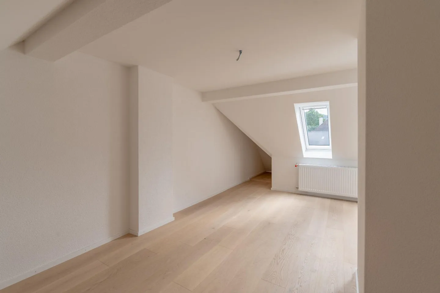 MAISONETTE APARTMENT WITH PRIVATE ROOF TERRACE - FIRST OCCUPANCY - Photo 8 of 10