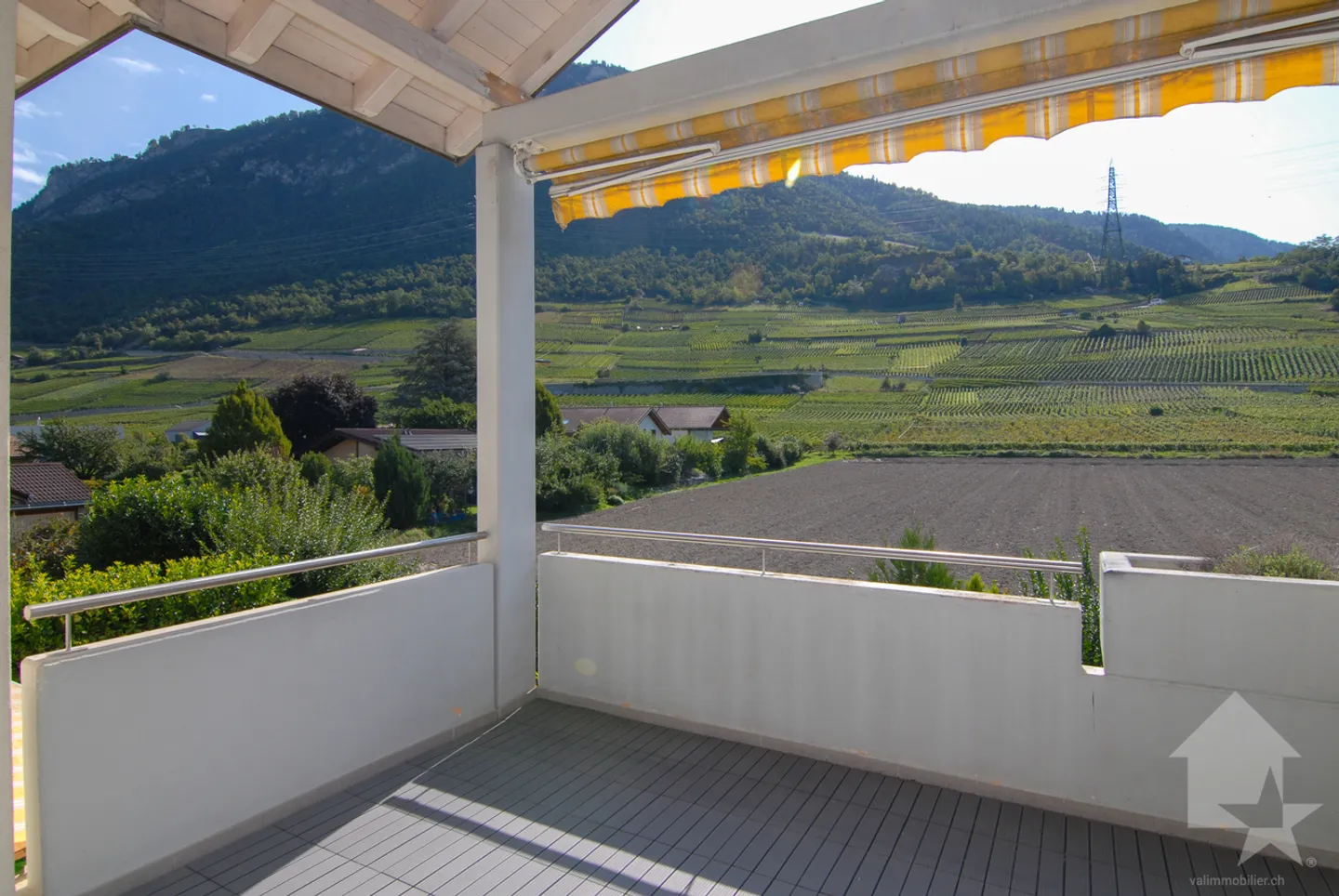 Spacious 5.5 room apartment with a free view in Bramois - Photo 16 of 19