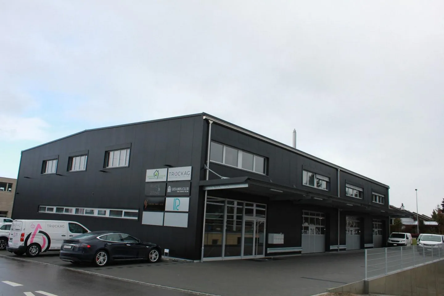 42 ANNI - in media, il signor e la signora Schweizer lavorano per vita... - Foto 1 di 1