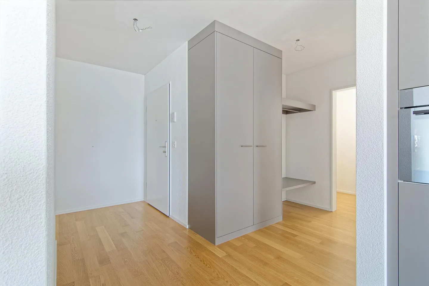 4.5 Zimmer-Wohnung mit grossem Balkon - Foto 6 von 16