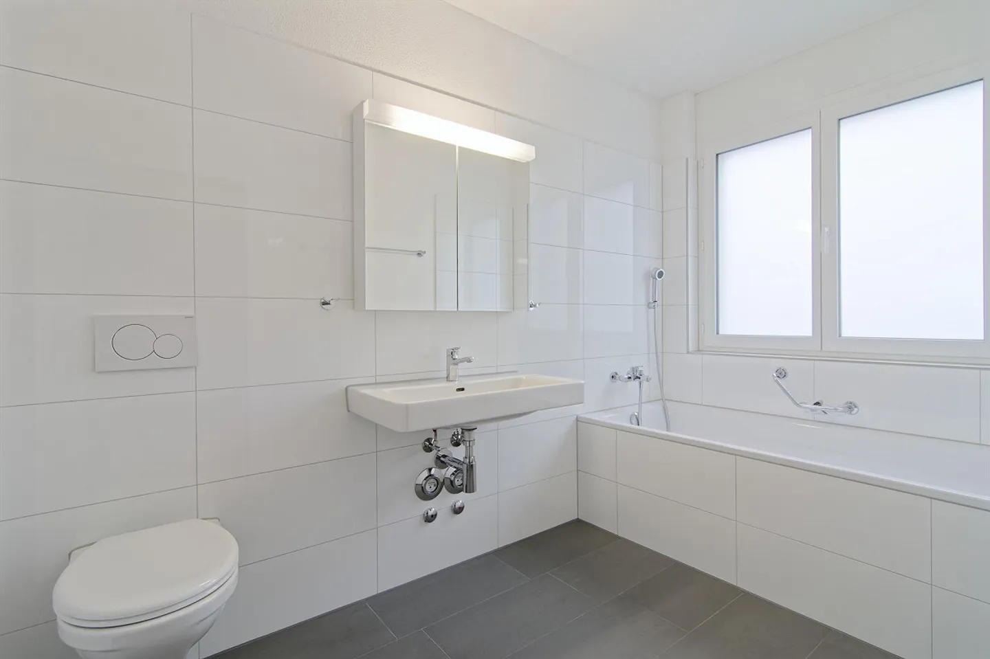 4.5 Zimmer-Wohnung mit grossem Balkon - Foto 10 von 16