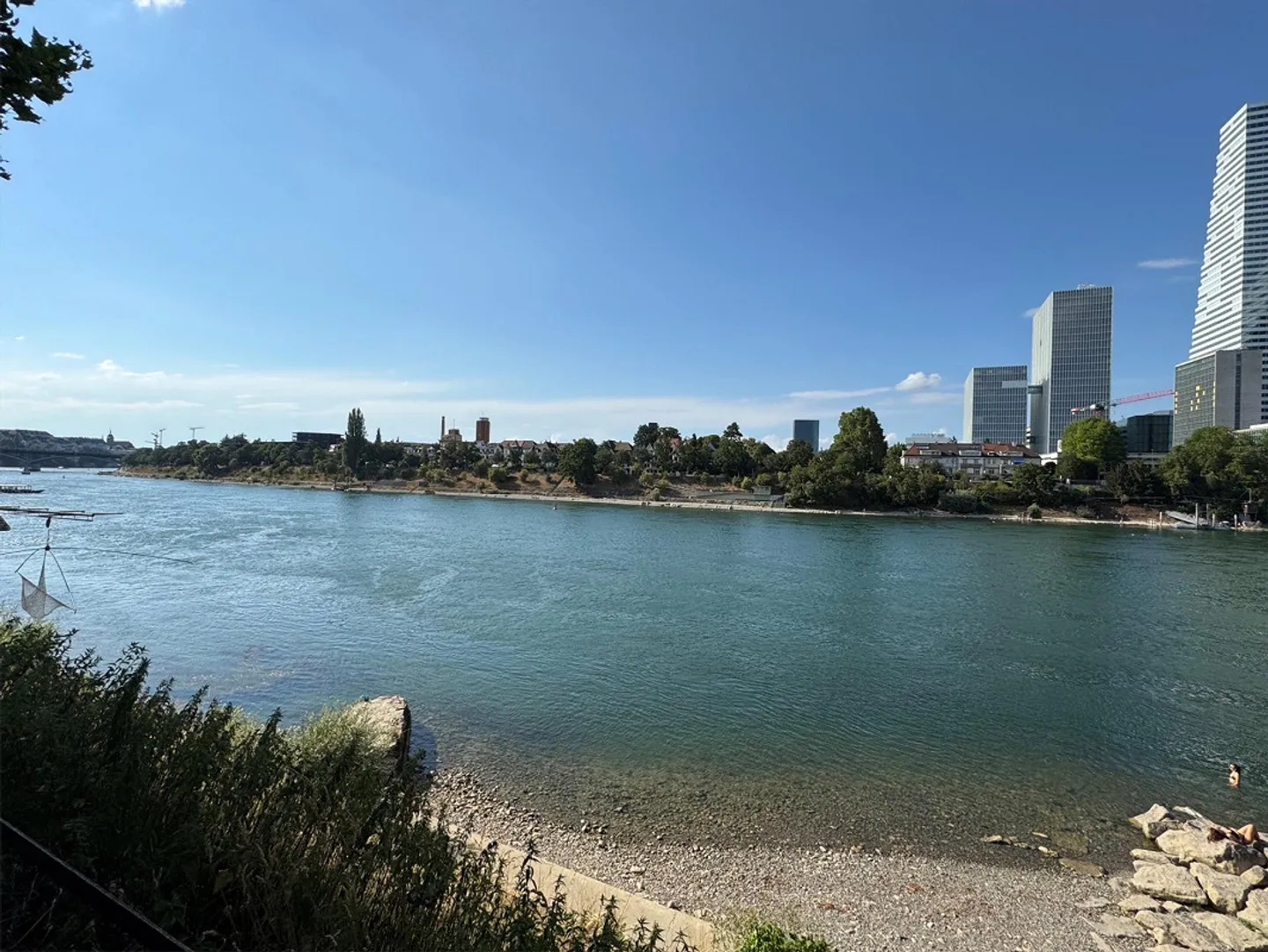 A Kleinbasel tra il museo Tinguely e il ponte Wettstein direttamente sul Reno - Foto 1 di 1