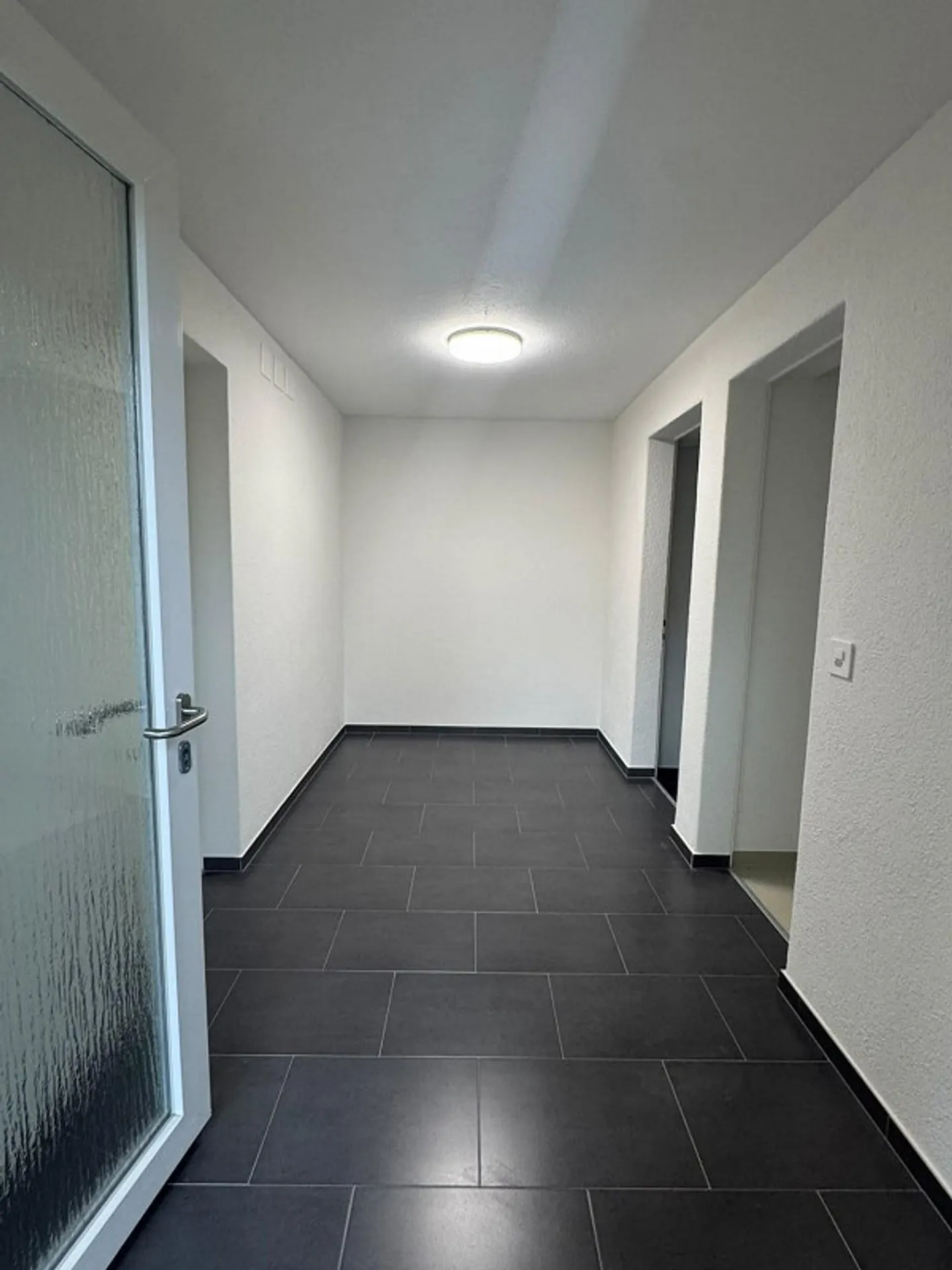 Charmante 2.5-Zimmer-Wohnung - Foto 1 von 8