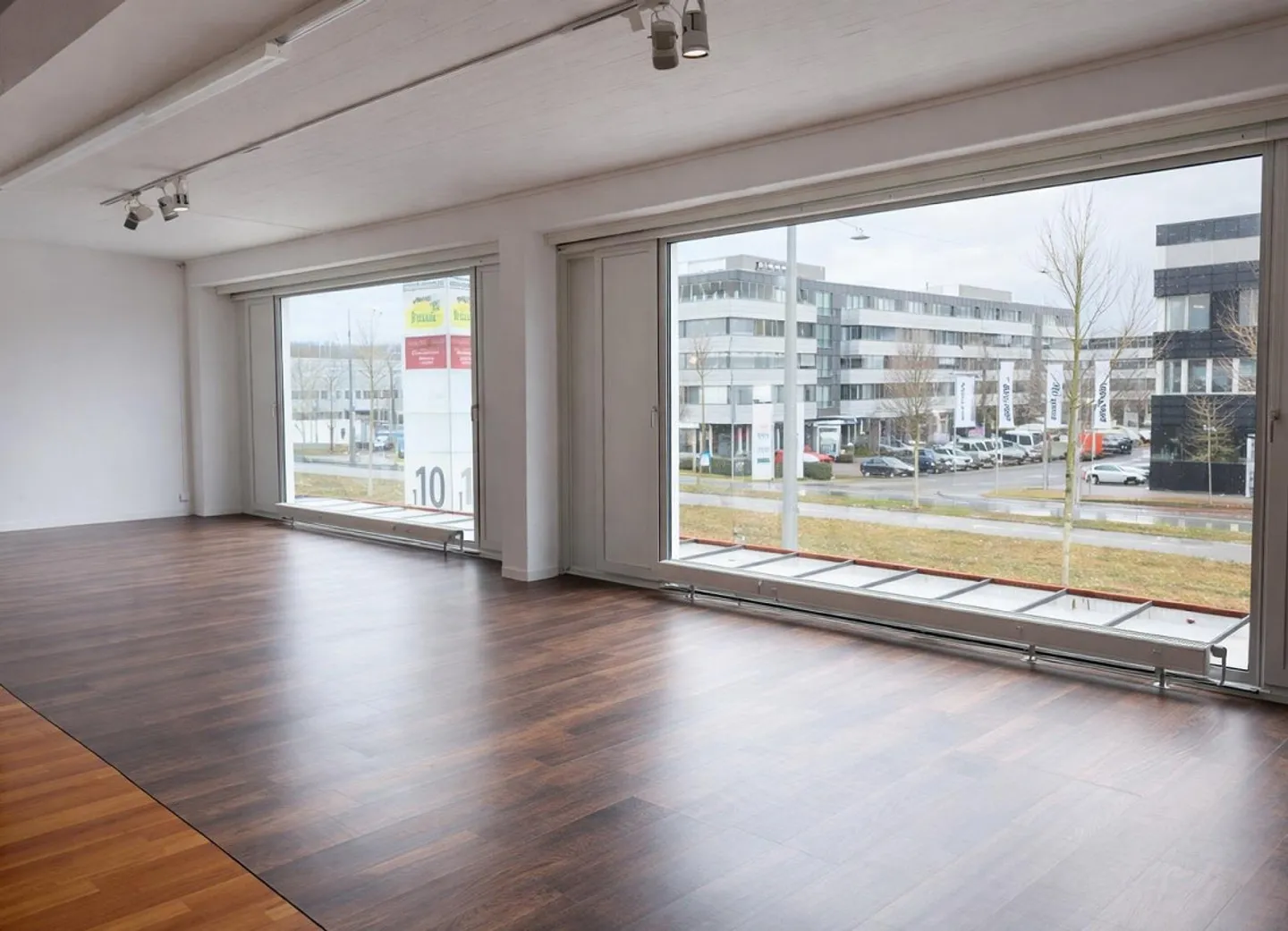 Vielseitige Gewerbefläche in Spreitenbach - Foto 3 von 6