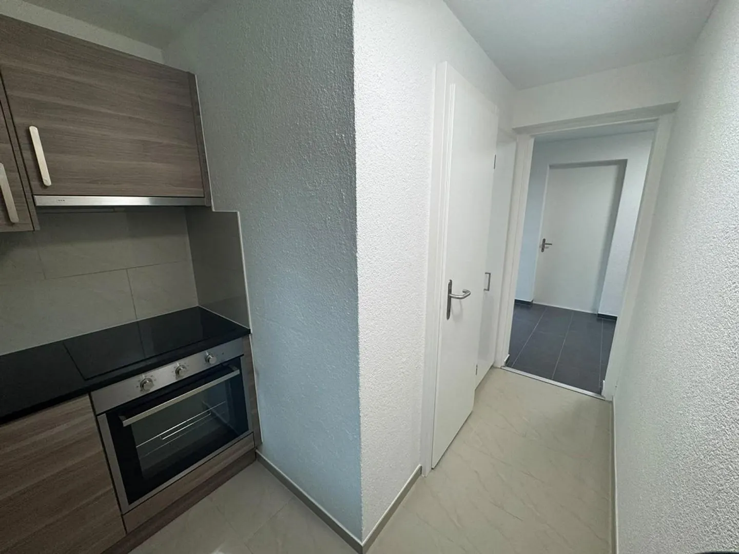 Charmante 2.5-Zimmer-Wohnung - Foto 3 von 8
