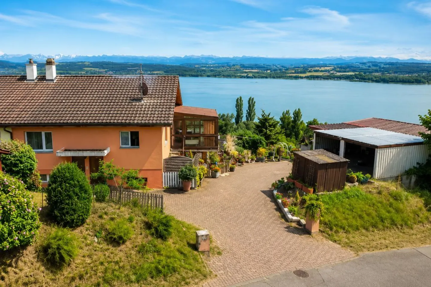 Terraced house in a privileged setting in Vallamand - Photo 1 of 13
