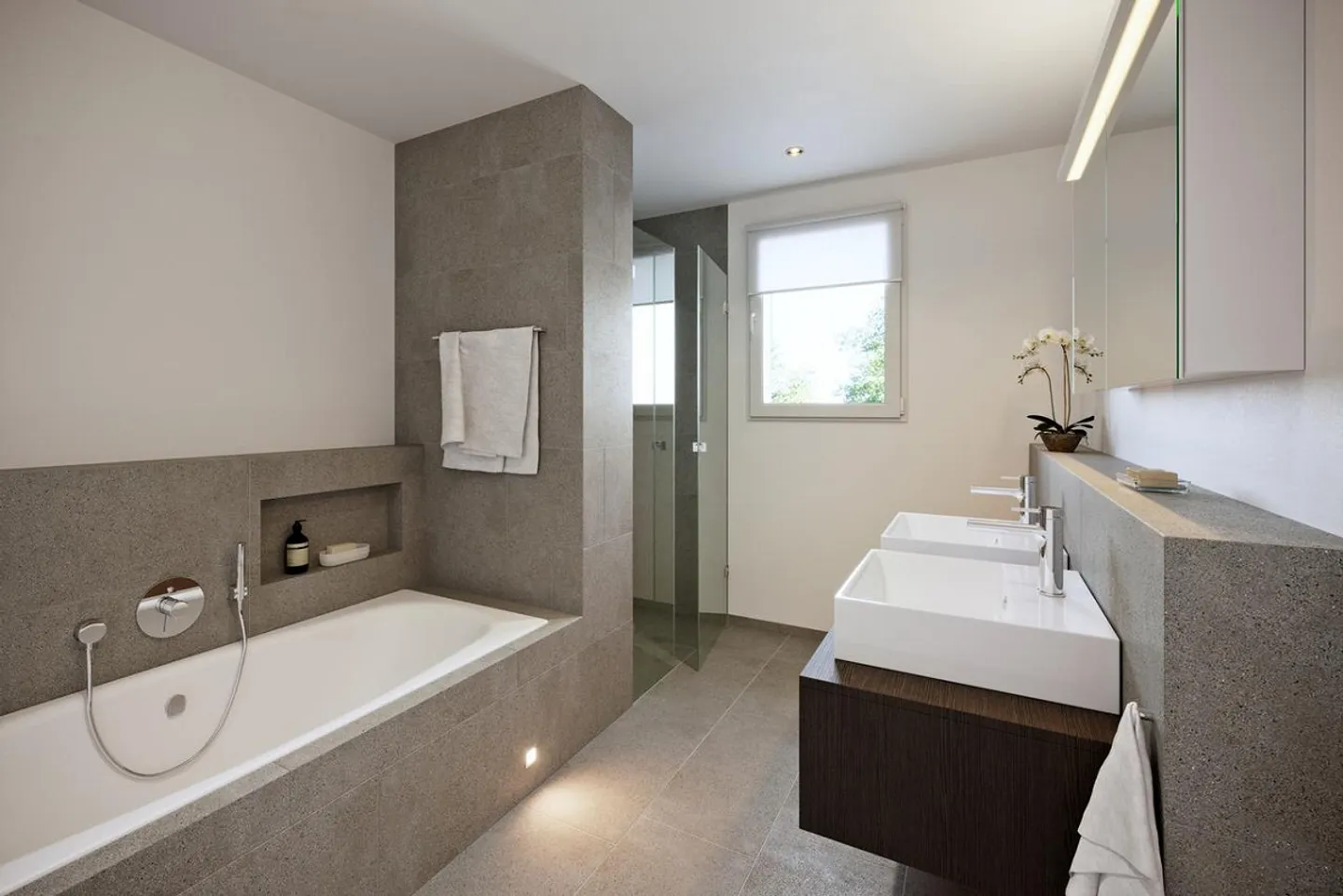 Modernes Apartment mit atemberaubendem Blick - Foto 2 von 6