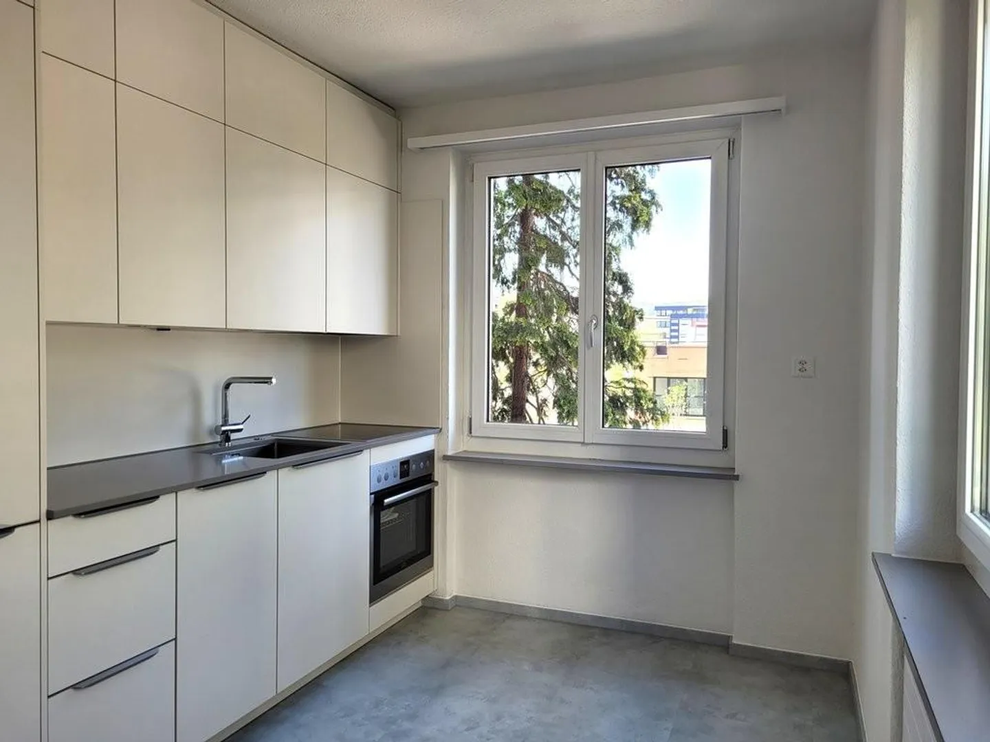 Attraktive und grosszügige 3-Zimmerwohung in Schlieren zu vermieten - Photo 2 sur 7