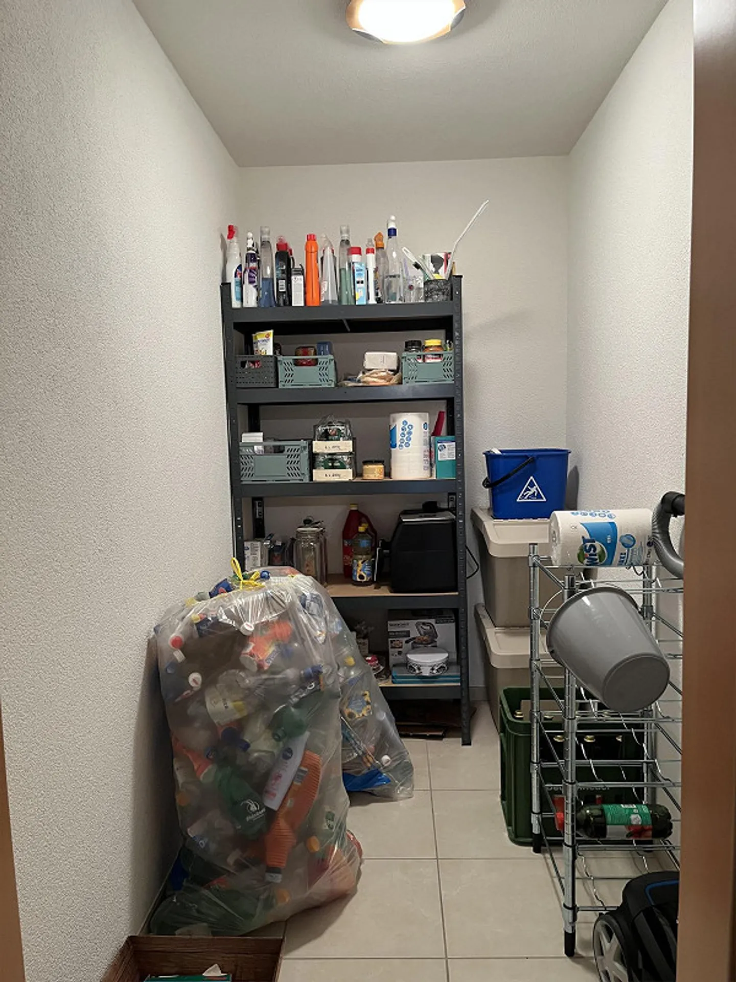 Appartement spacieux de 4,5 pièces au rez-de-chaussée - Photo 13 sur 19