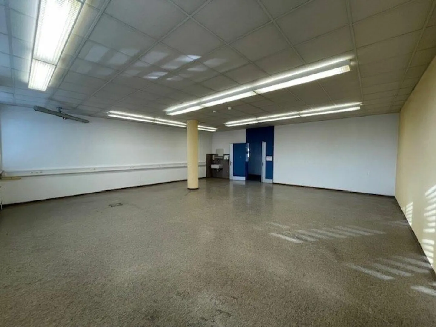 Ufficio e spazio commerciale in affitto nella zona di Rapperswil! - Foto 3 di 6