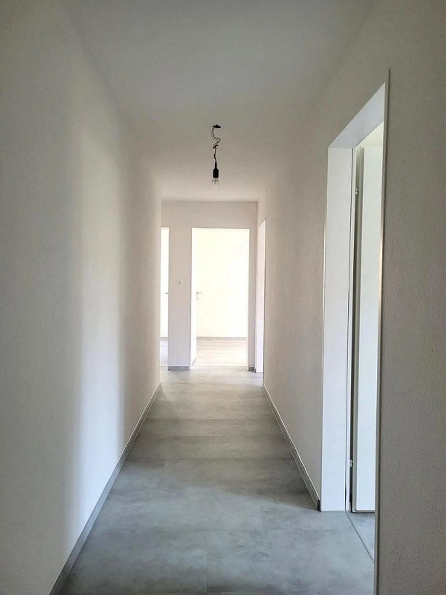 Attraktive und grosszügige 3-Zimmerwohung in Schlieren zu vermieten - Photo 7 sur 7