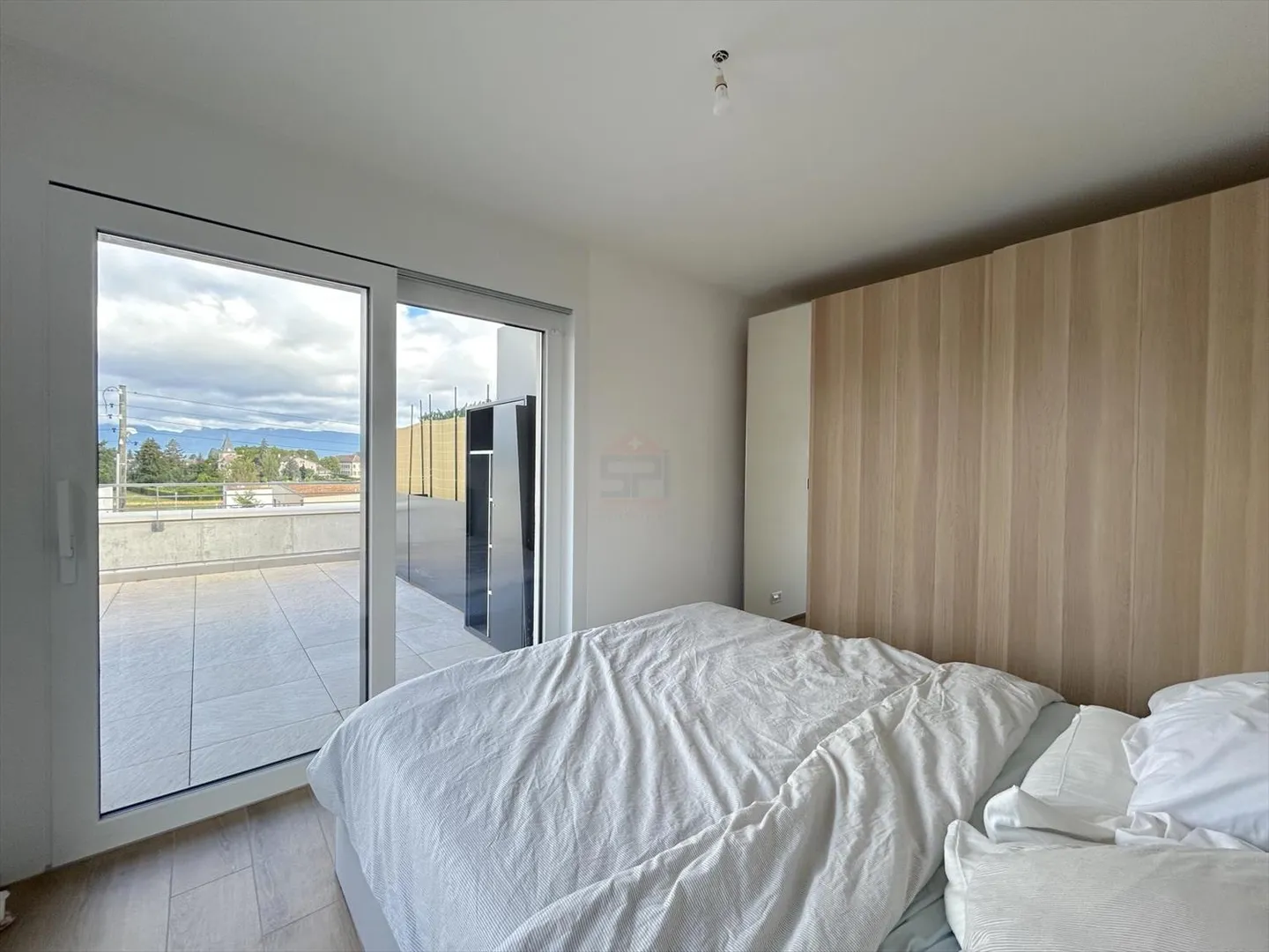 Prächtiges Attikapartment MINERGIE mit großer Terrasse - Foto 4 von 5