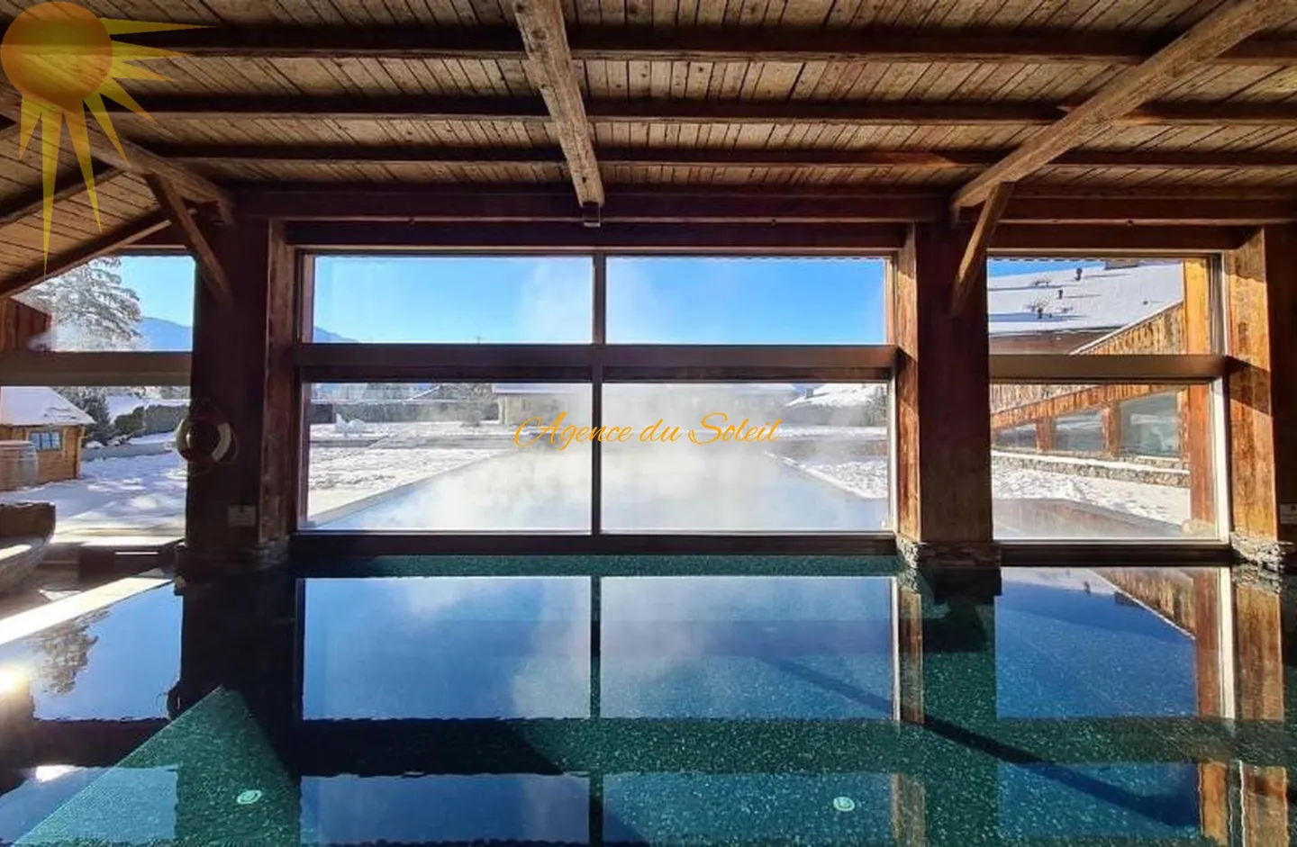Charming Studio with Balcony - Photo 11 of 14