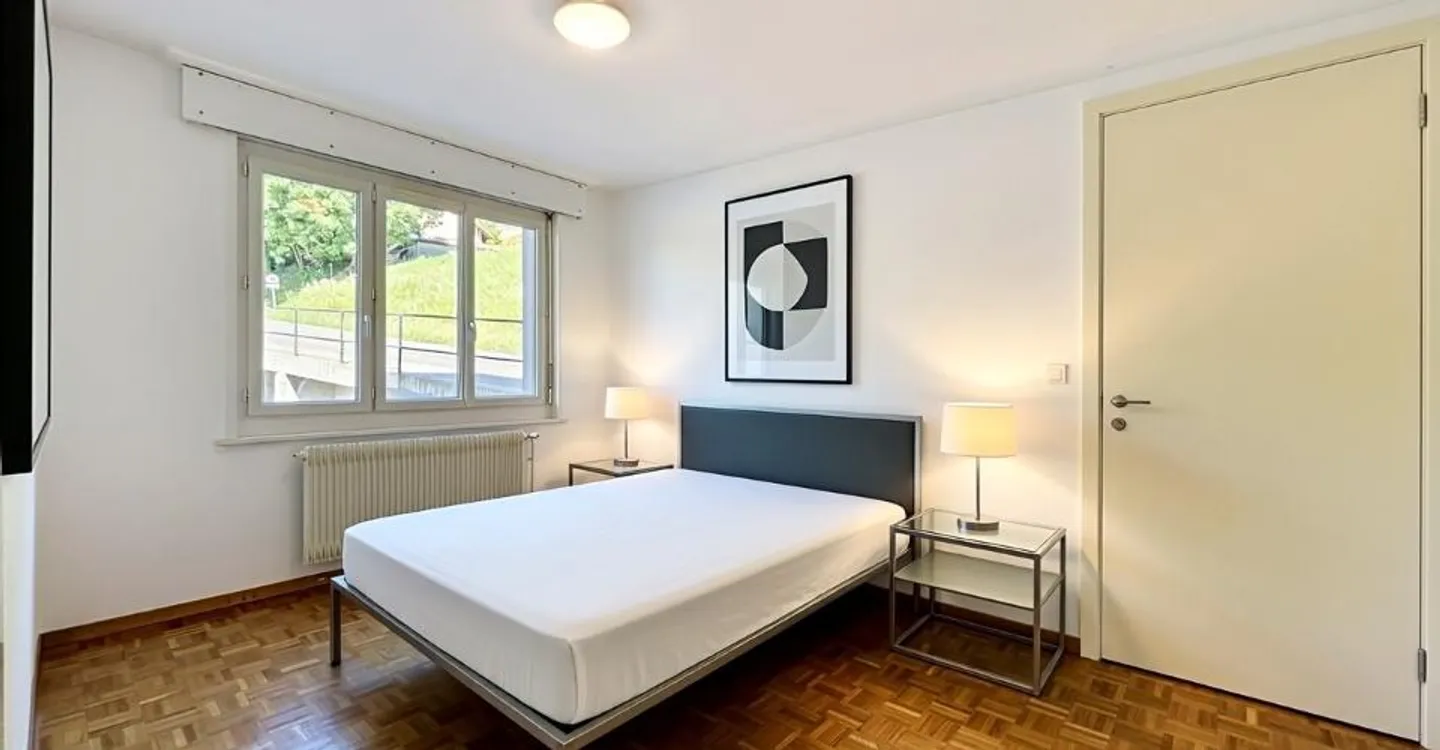 Appartamento di 4.5 locali con veranda e terrazza nel centro di Romont - Foto 4 di 7