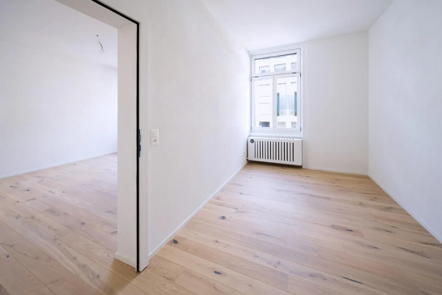 APPARTAMENTO MODERNO DI 4,5 LOCALI CON BALCONE - PRIMA OCCUPAZIONE - Foto 5 di 10