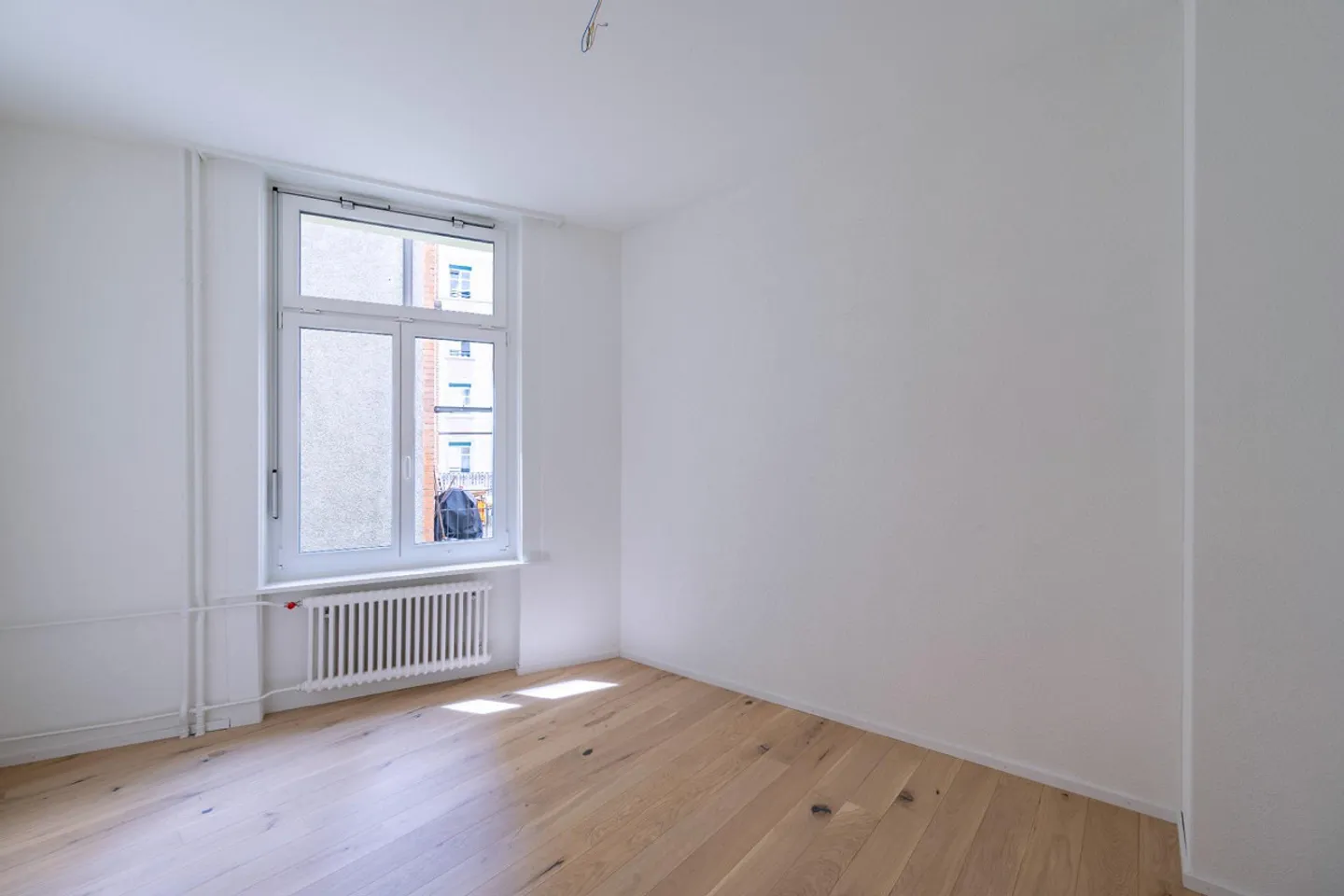 APPARTAMENTO MODERNO DI 4,5 LOCALI CON BALCONE - PRIMA OCCUPAZIONE - Foto 7 di 10