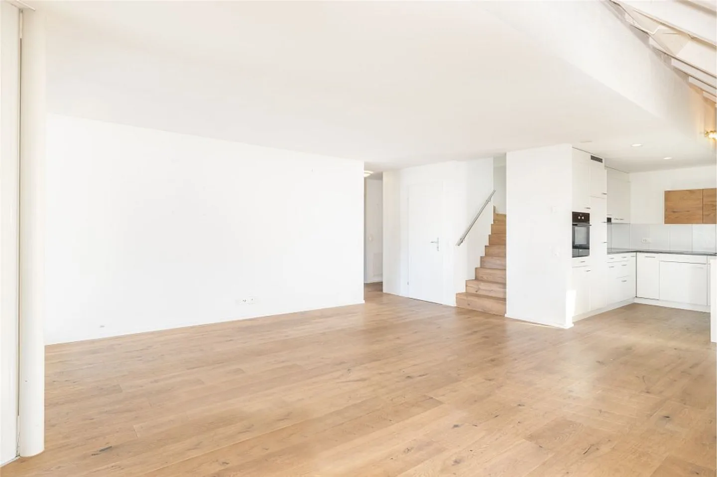 High standard of construction and quiet location! - Photo 7 of 11