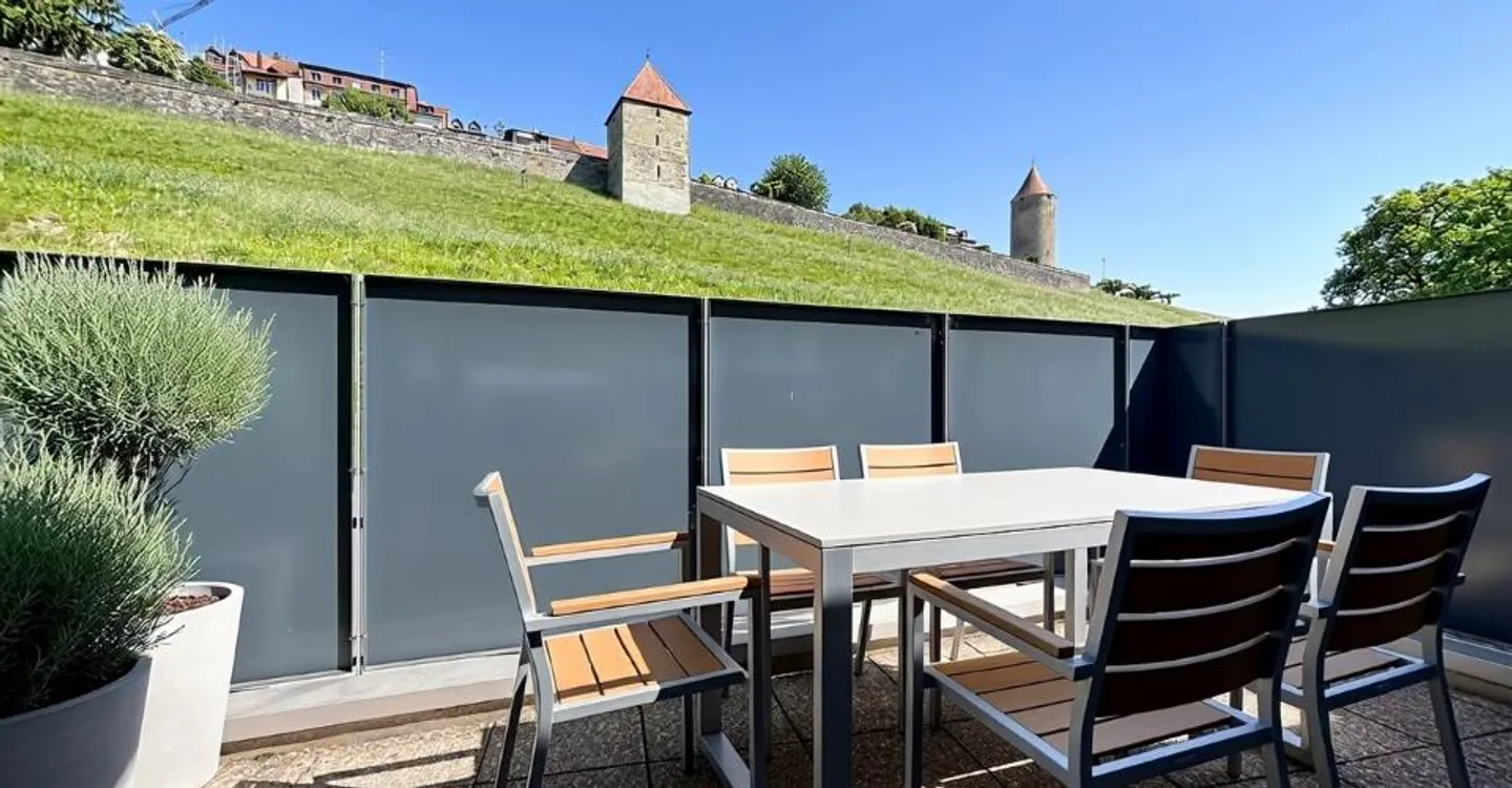 Appartamento di 4.5 locali con veranda e terrazza nel centro di Romont - Foto 6 di 7