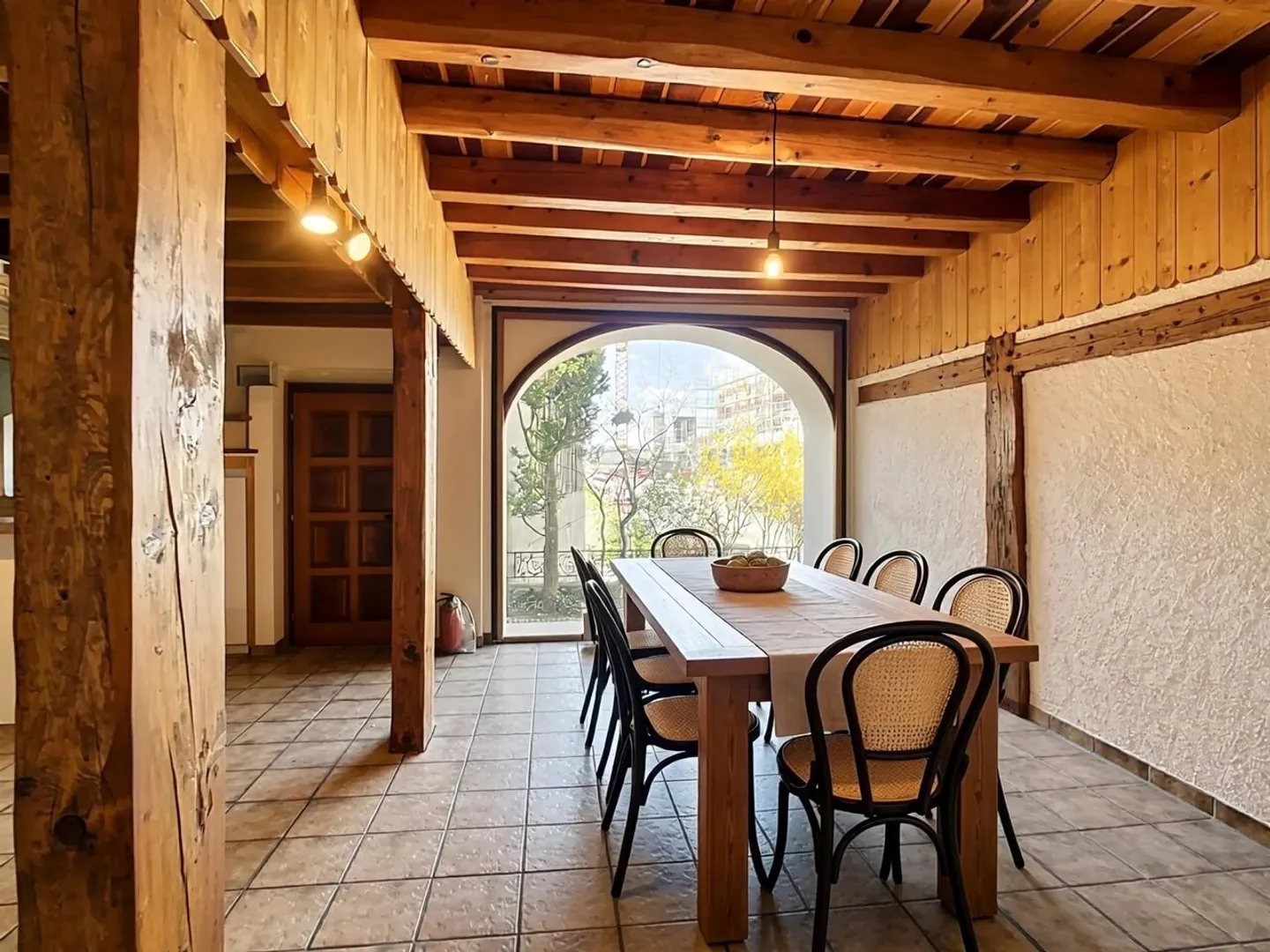 Apartment with charm and 25 m² private terrace - Photo 4 of 7