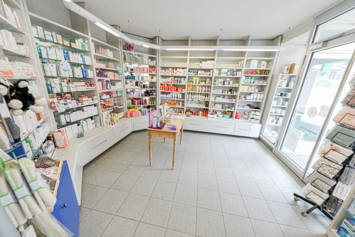 Proprietà residenziale e commerciale nel centro di Zweisimmen - Foto 2 di 10