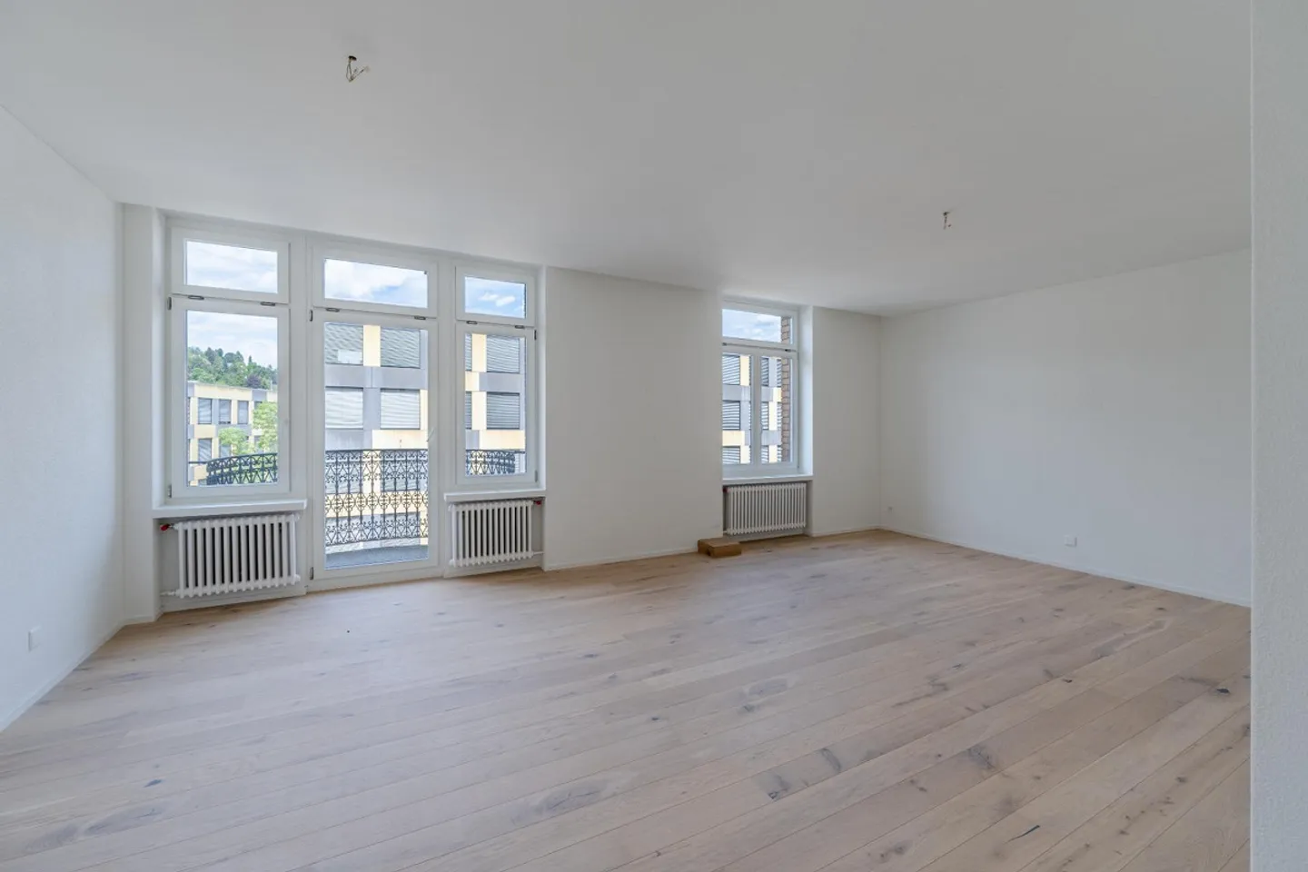 3.5-ROOM APARTMENT WITH BALCONY - MODERN AND THOUGHTFUL - Photo 3 of 9