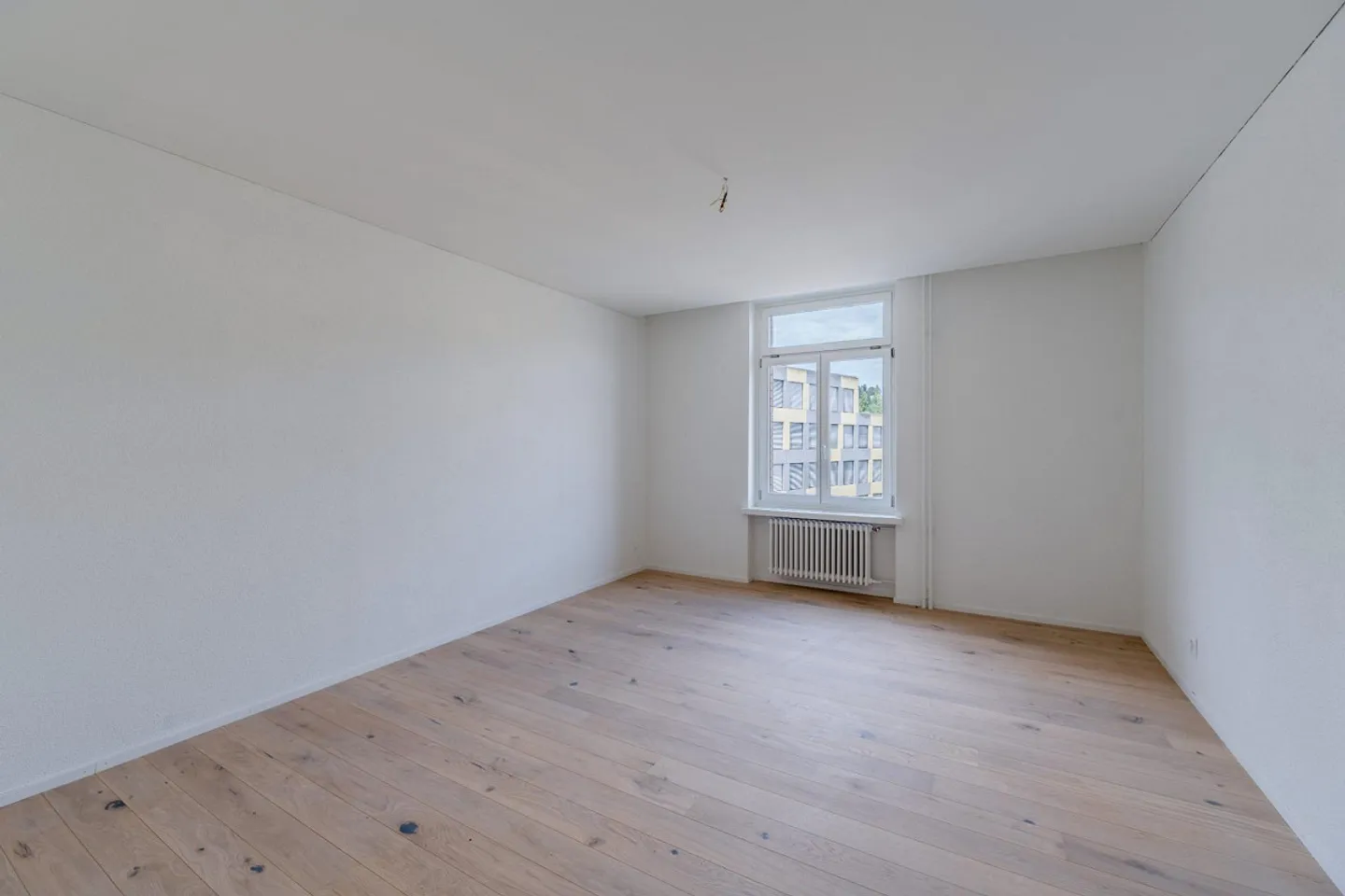 3.5-ROOM APARTMENT WITH BALCONY - MODERN AND THOUGHTFUL - Photo 4 of 9