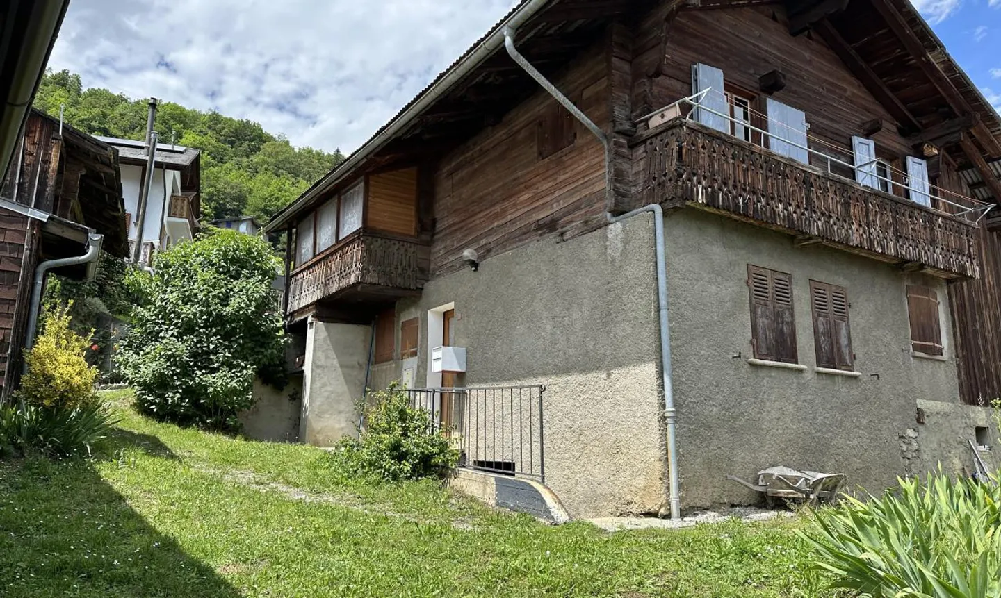 Esclusivo: Appartamento per vacanze e ripostiglio a Daillon VS - Foto 3 di 13