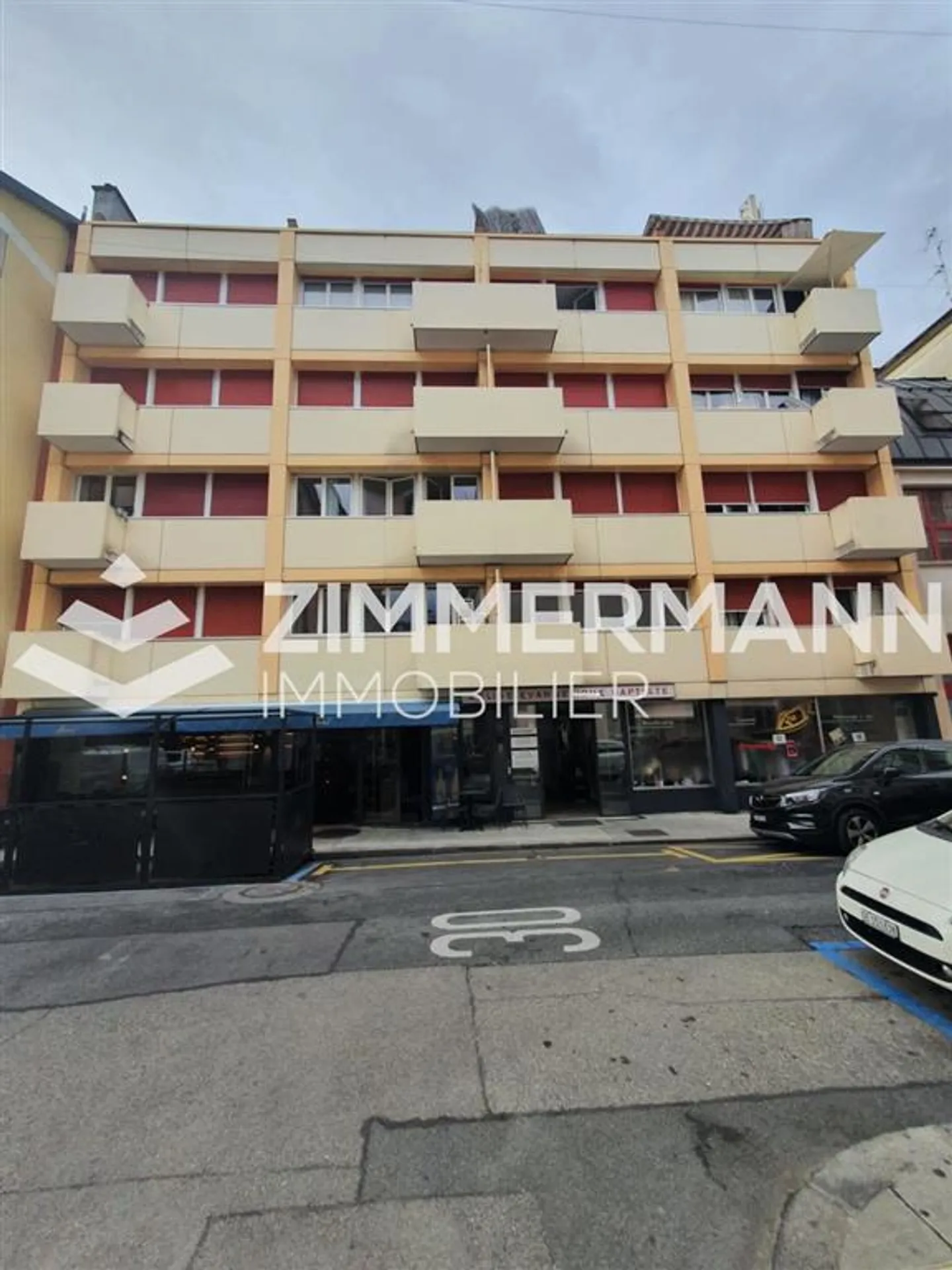 Studio spacieux avec balcon - Photo 1 sur 8