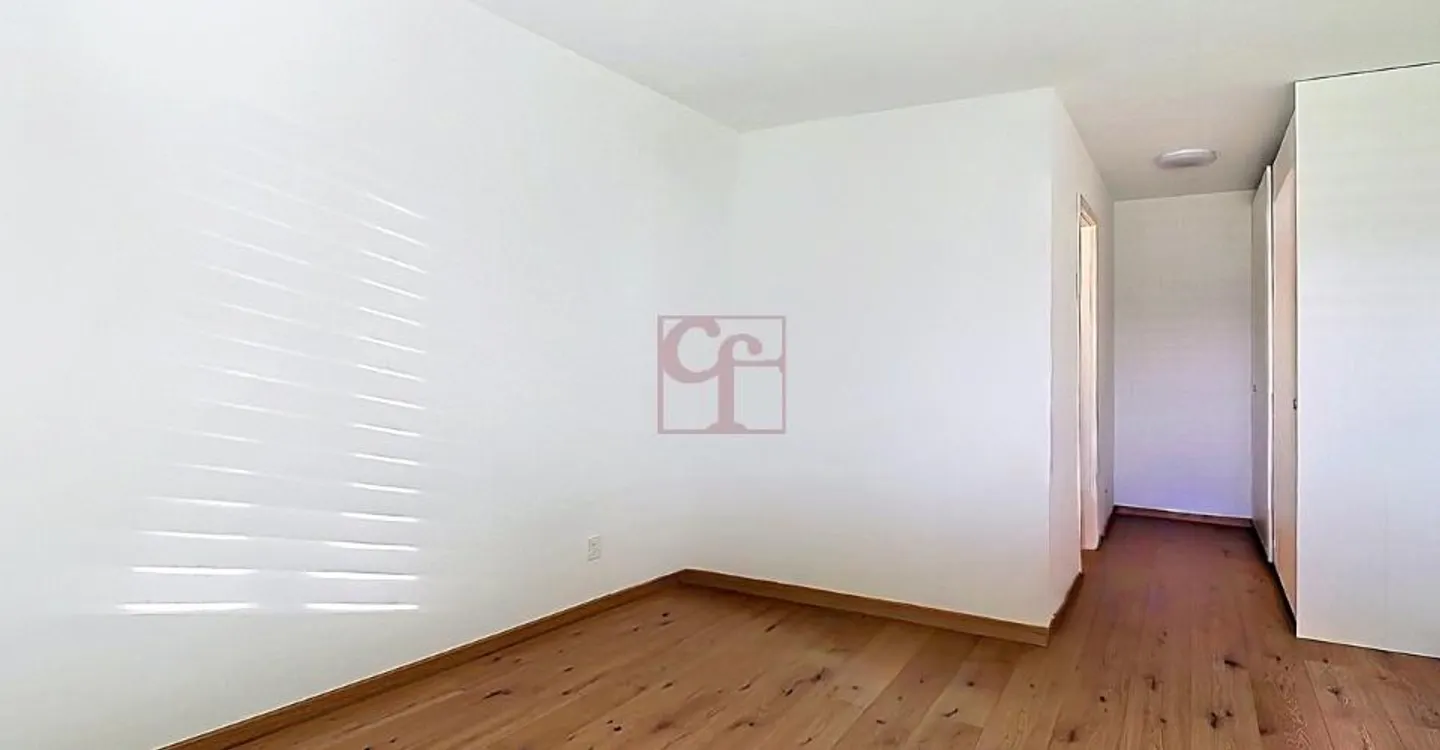 Charming Garden Apartment - Photo 7 of 11