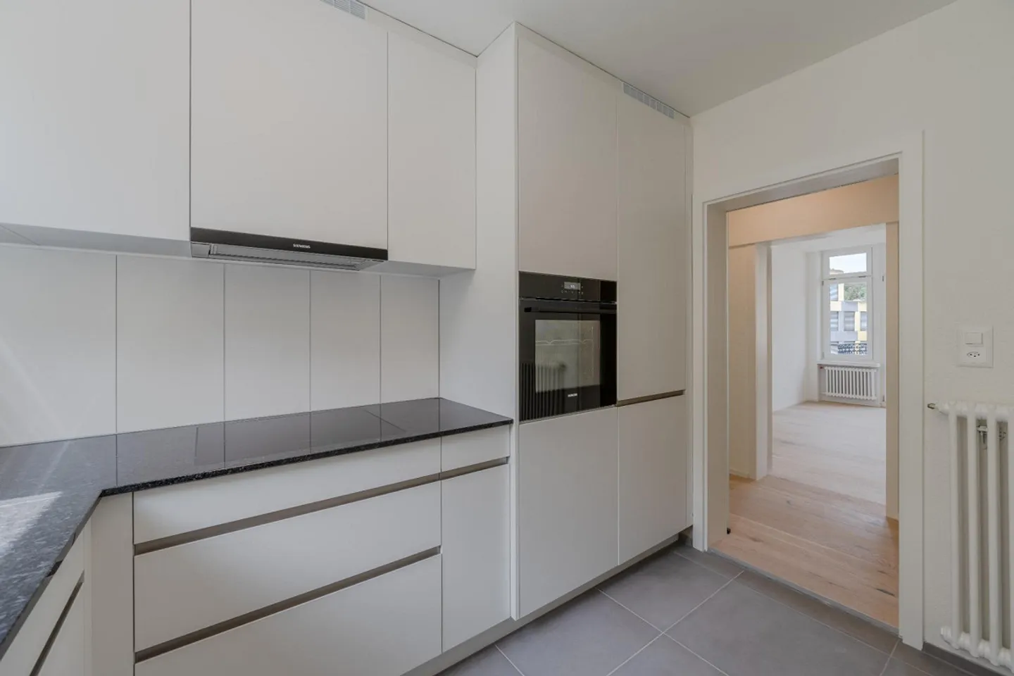 3.5-ROOM APARTMENT WITH BALCONY - MODERN AND THOUGHTFUL - Photo 1 of 9