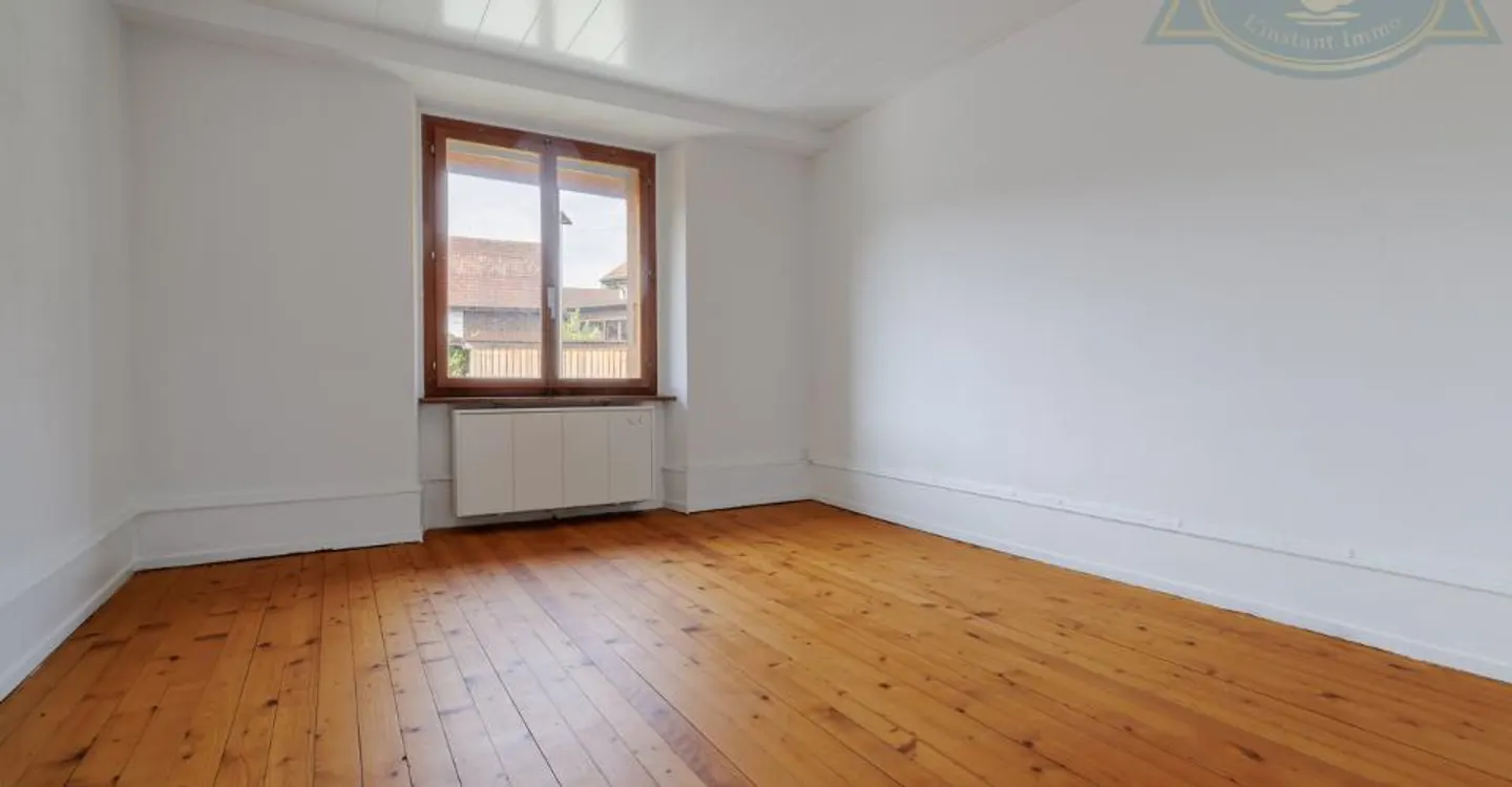 Charming Renovated Family Home - Photo 6 of 12