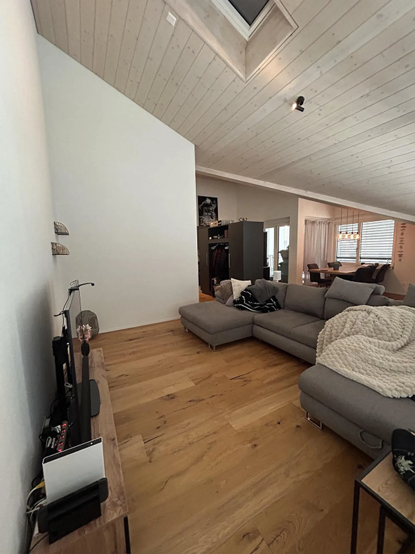 Modernes Penthouse mit Blick ins Grüne - Foto 5 von 10