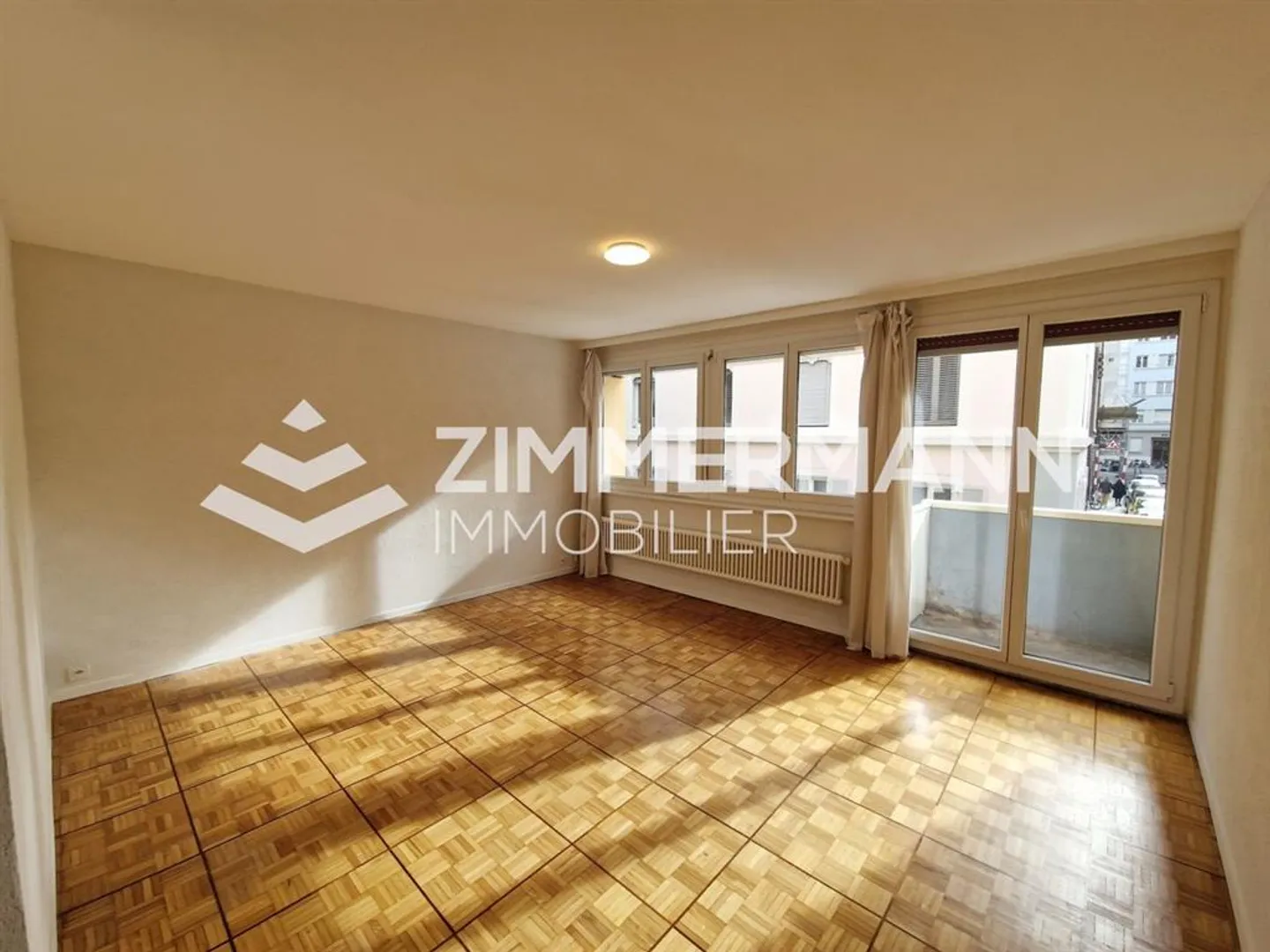 Studio spacieux avec balcon - Photo 7 sur 8