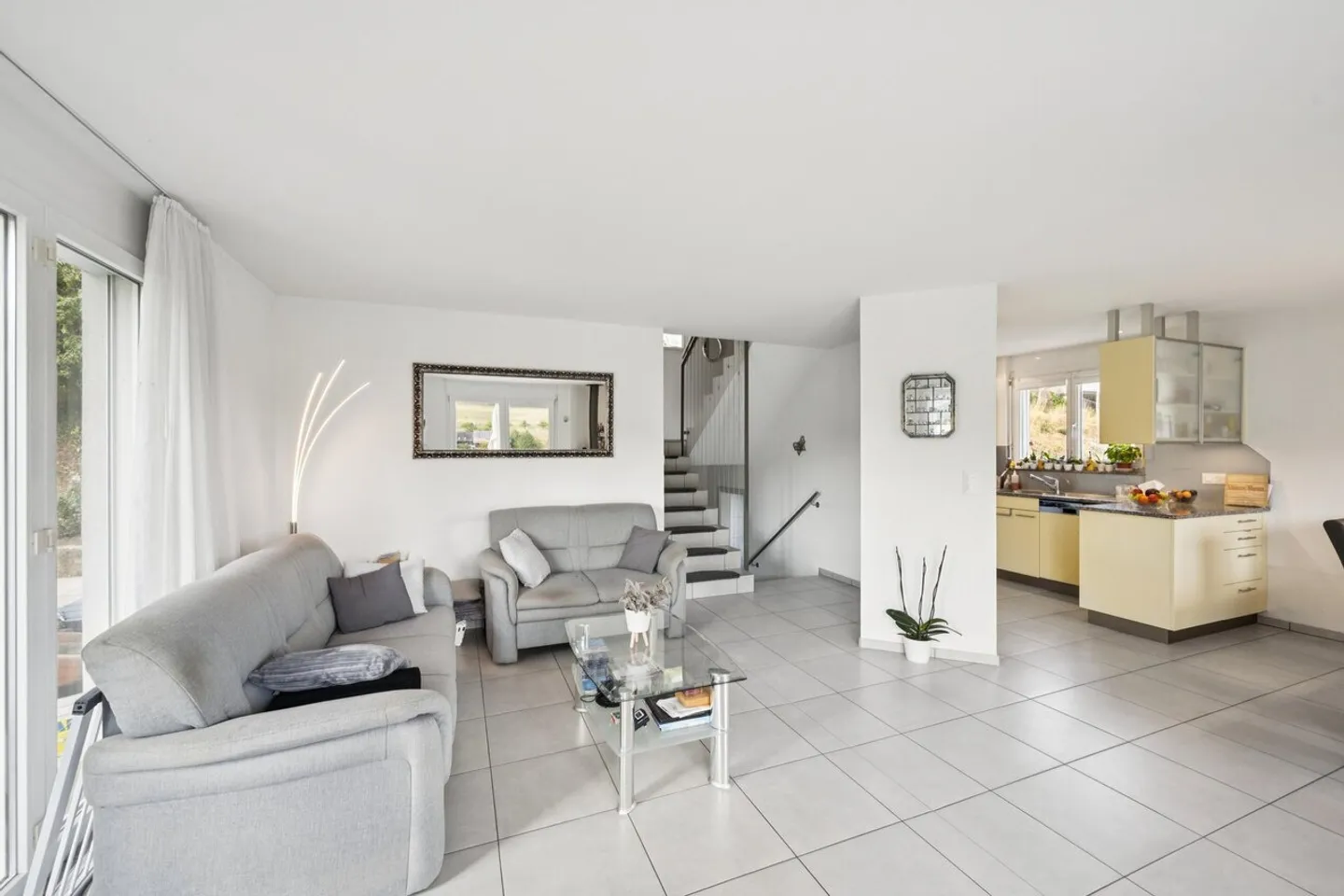 Aussichtsreiches Familienhaus - Foto 2 von 7