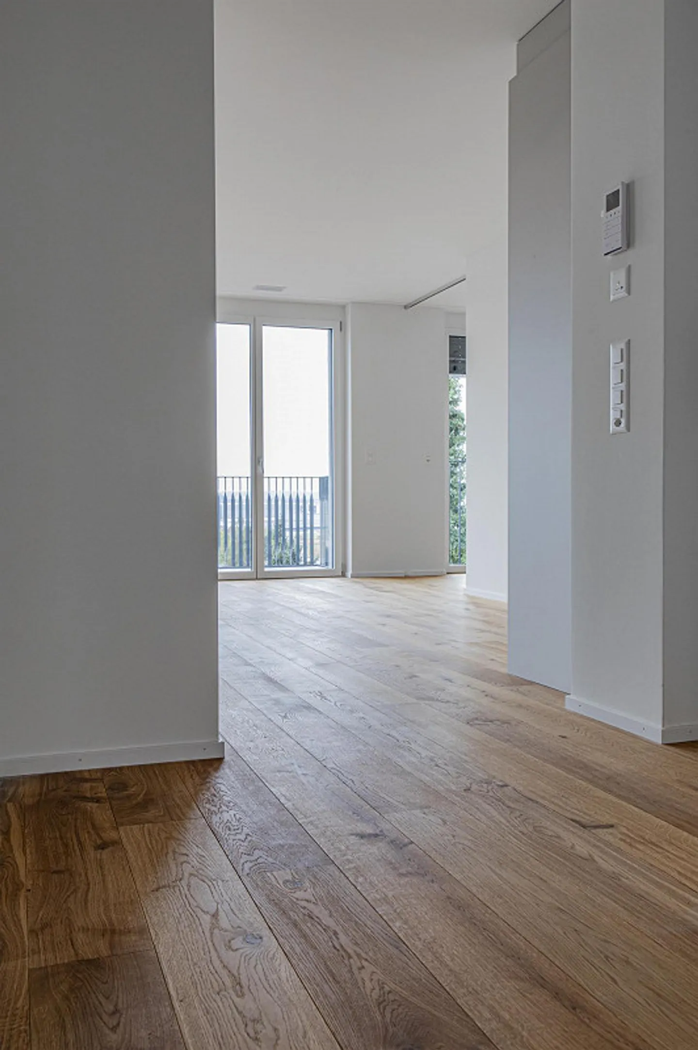 Modern, bright 4.5-room apartment with a storage room and a great view - Photo 9 of 12