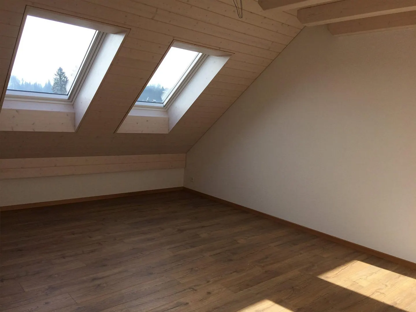 Grosszügige Dachwohnung im Eigentumsstandard mit Galerie - Photo 9 of 13
