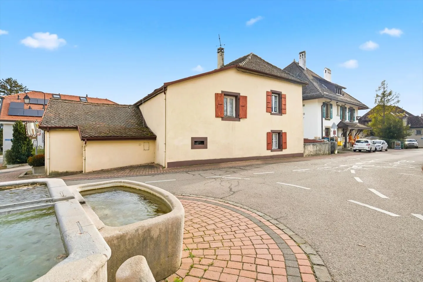 Charmantes Dorfhaus zur Renovierung - Foto 2 von 12